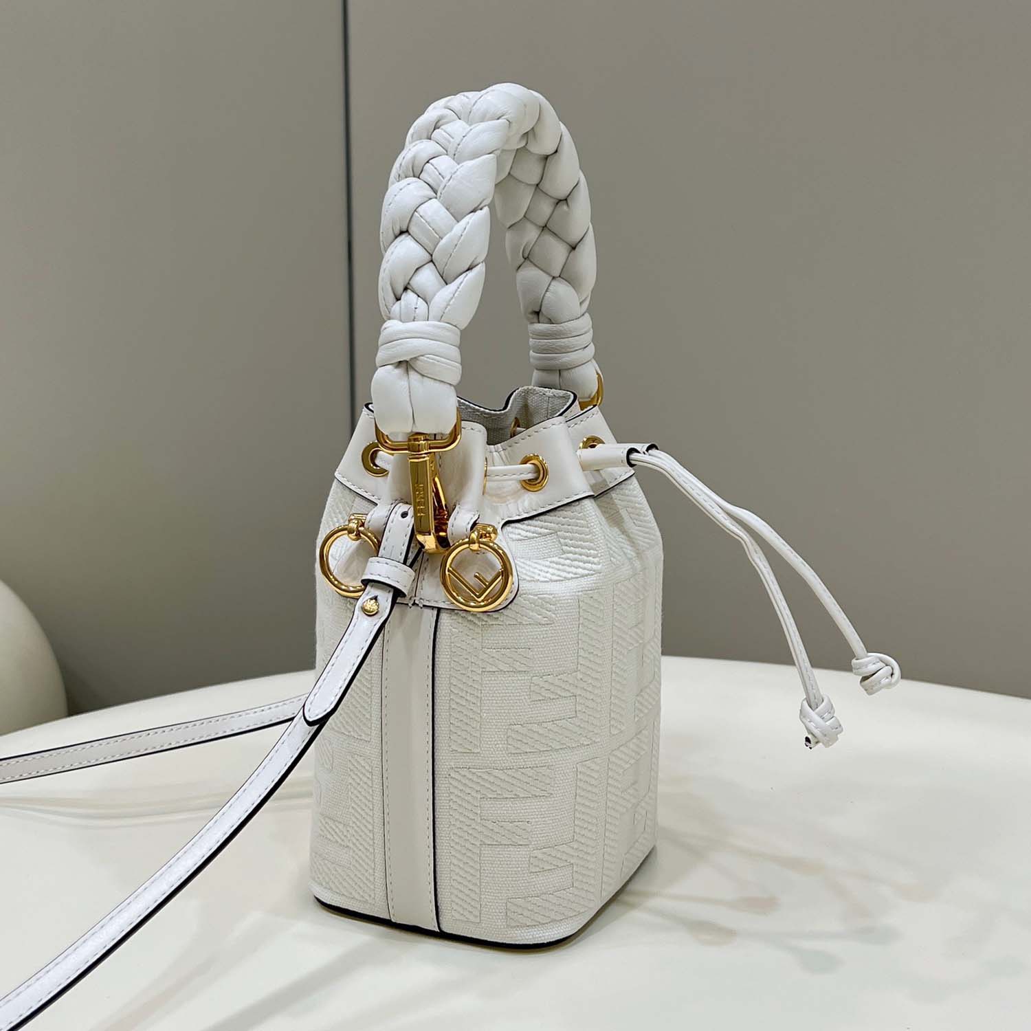 Fendi Mon Tresor Leather White  12×18×10cm - DesignerGu