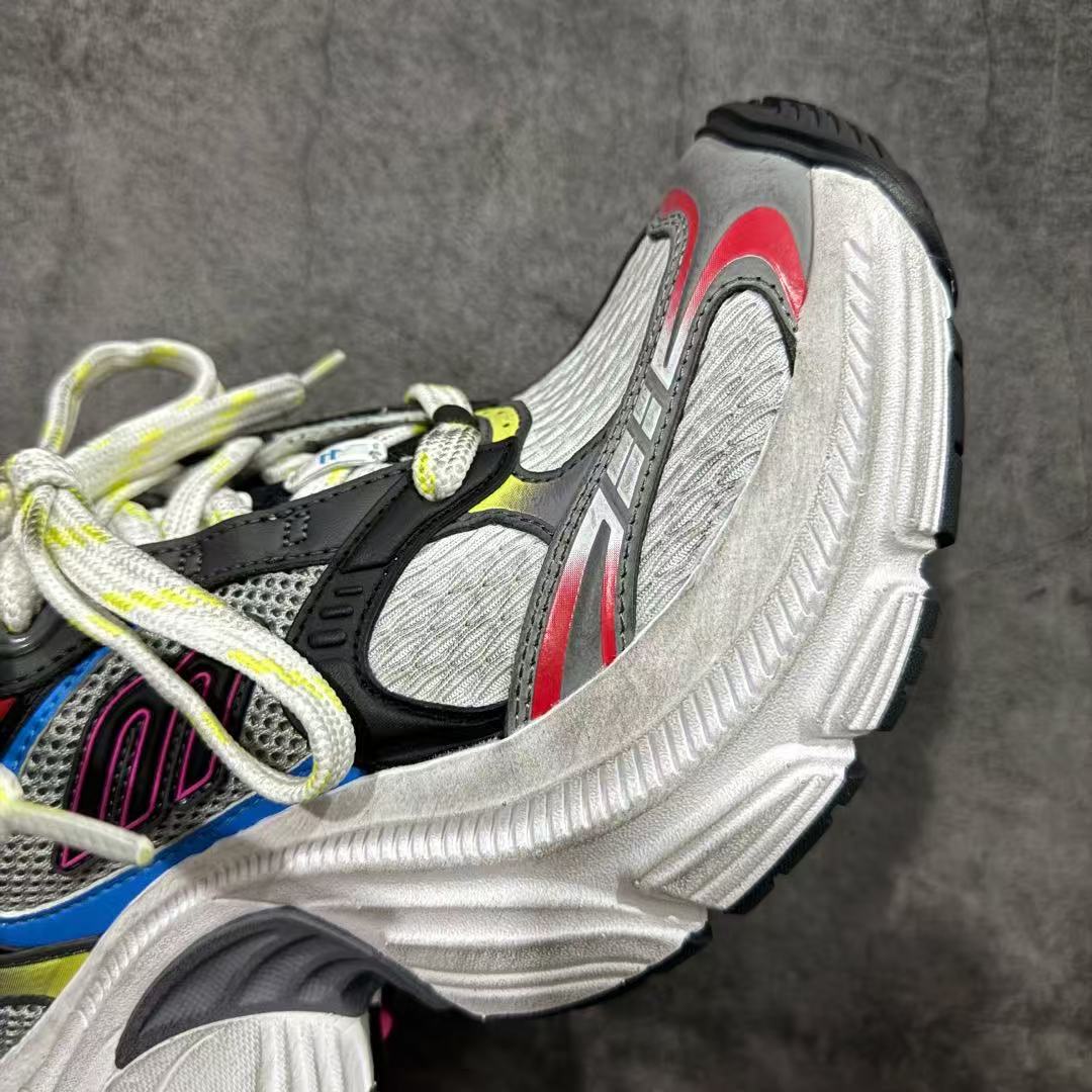 Balenciaga 6XL Sneaker In Black, White And Multicolor - DesignerGu