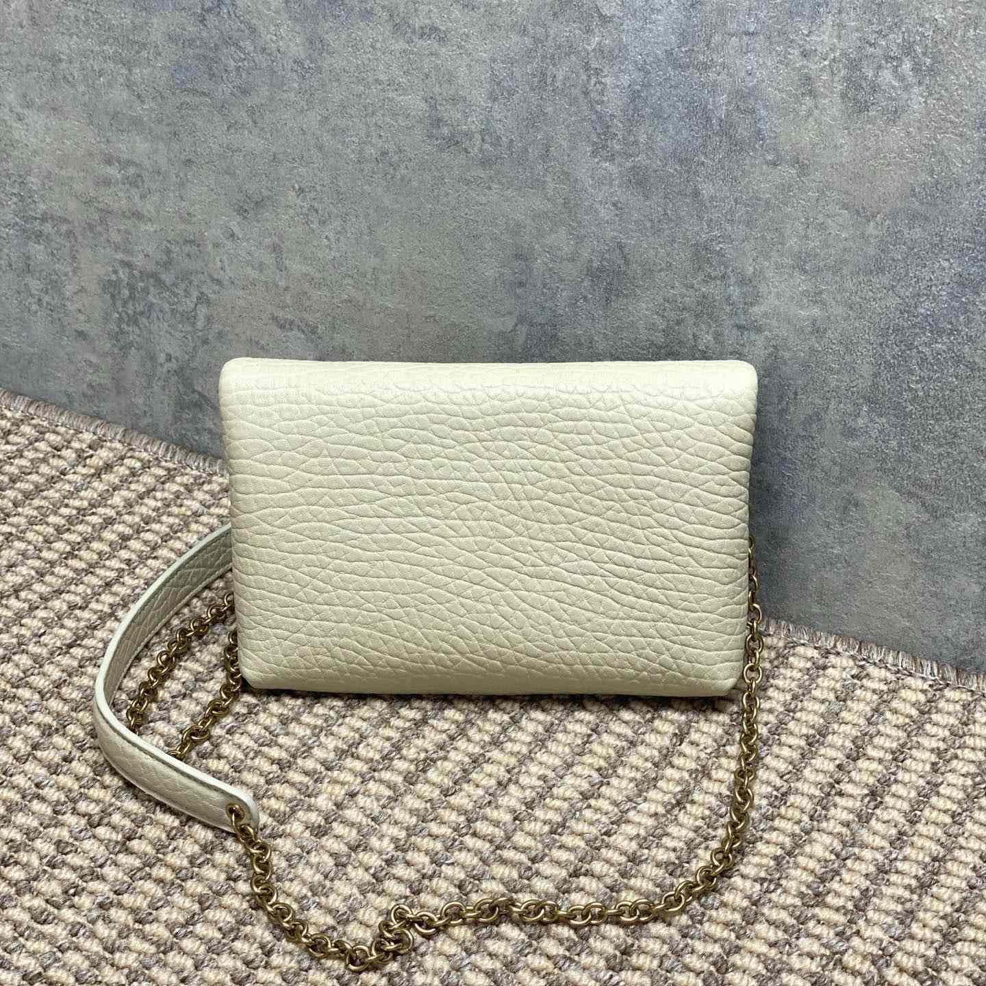 Saint Laurent Cassandre Chain Pouch In Lambskin - DesignerGu
