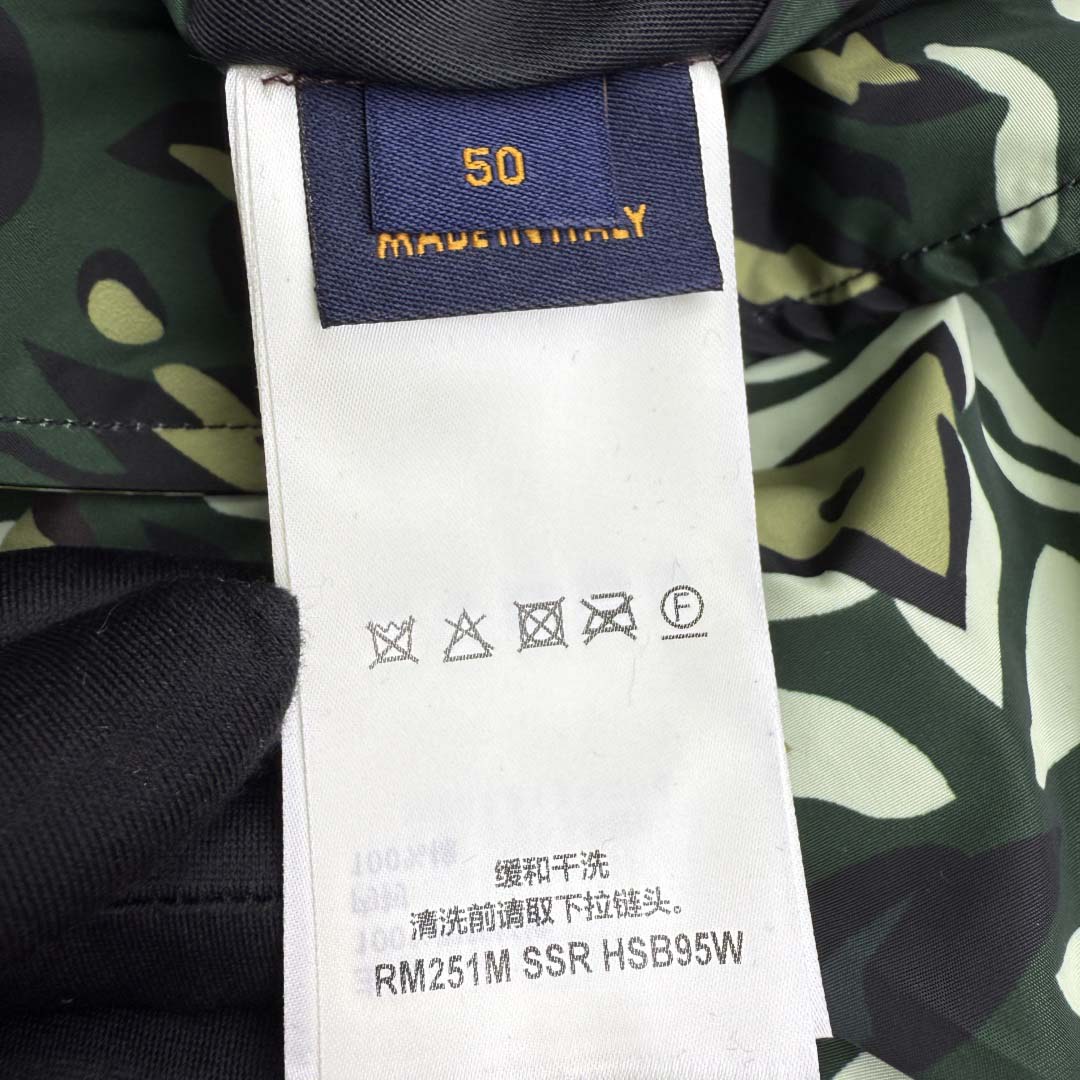 Louis Vuitton Jaqueta Windbreaker Reversível com Monogram - DesignerGu