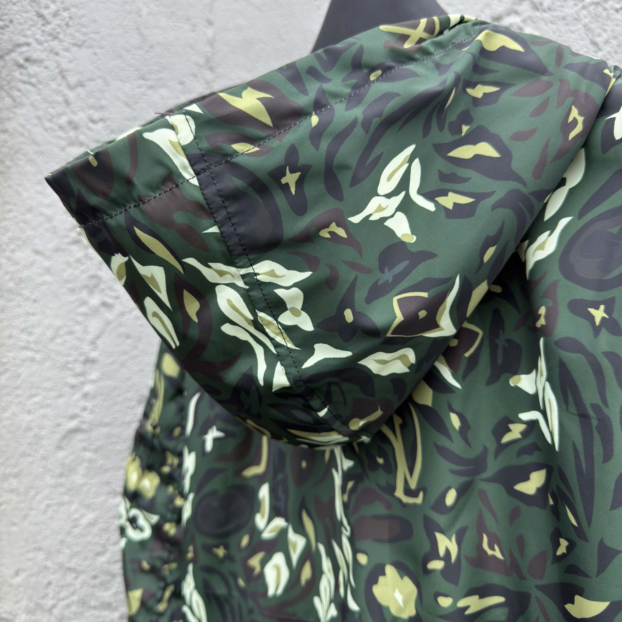 Louis Vuitton Jaqueta Windbreaker Reversível com Monogram - DesignerGu