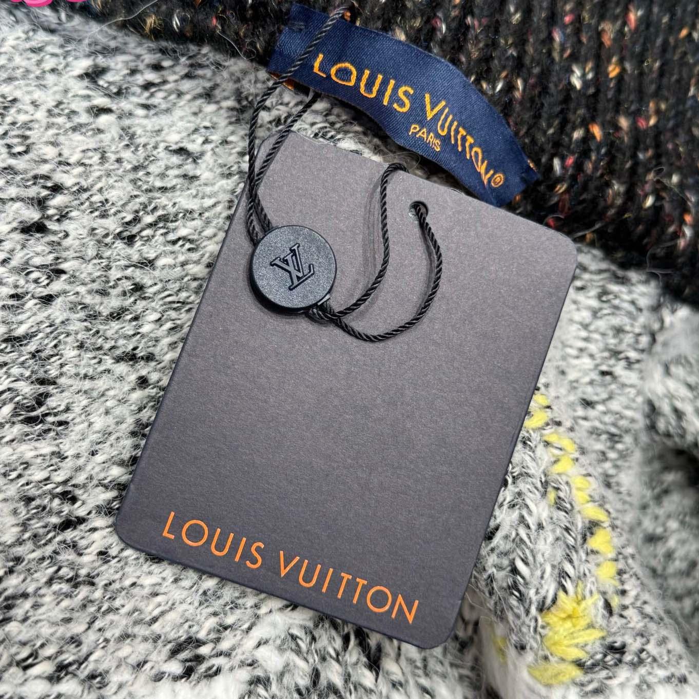 Louis Vuitton Zippered Knitted Blouson   1AIMD0 - DesignerGu