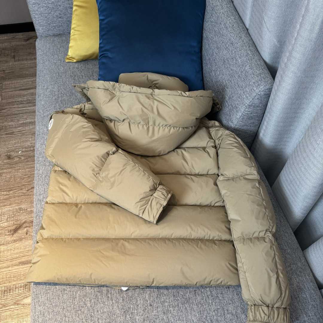 Moncler Maya 70 Hooded Short Down Jacket - DesignerGu