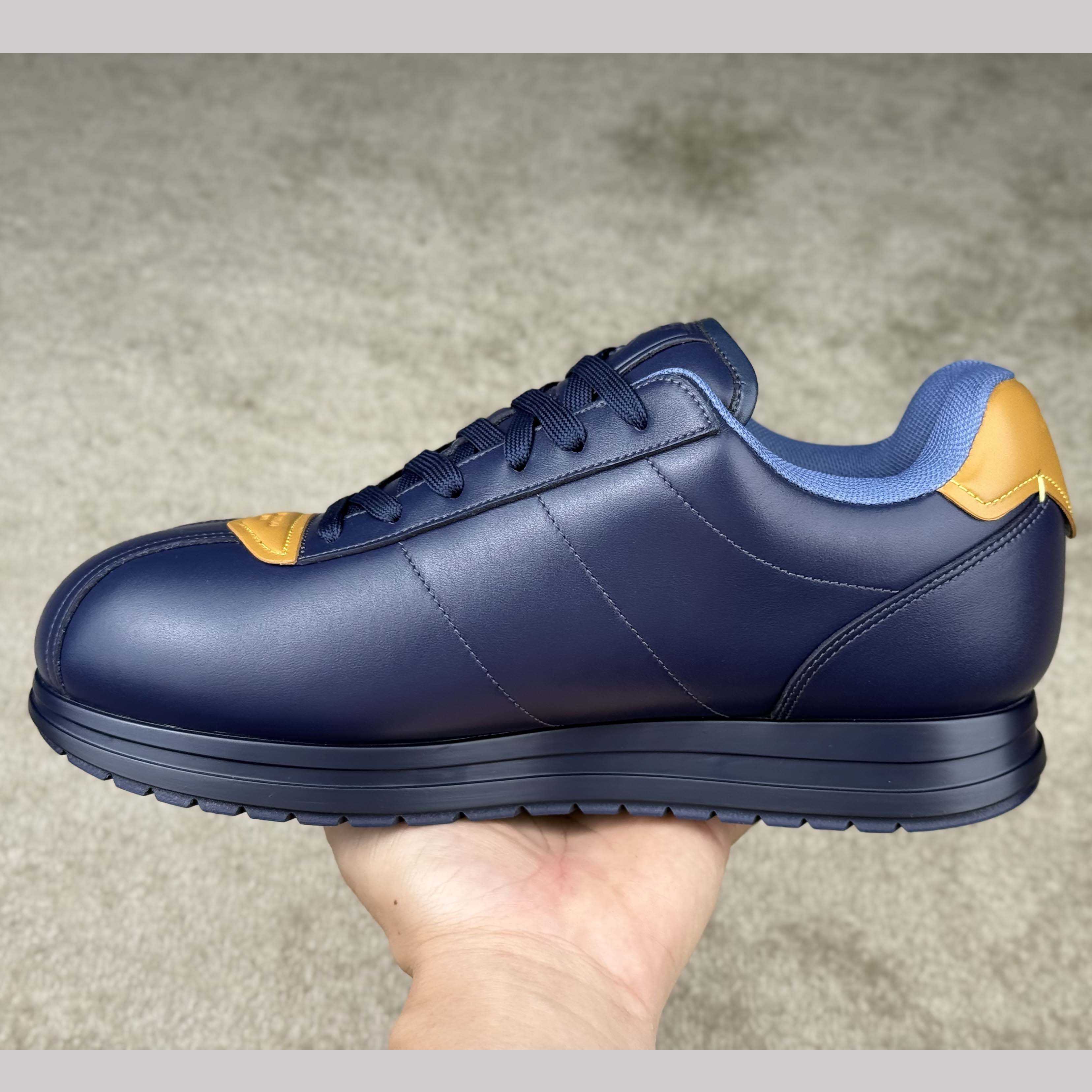 Louis Vuitton LV BUTTERSOFT Sneaker    1AIKI3 - DesignerGu