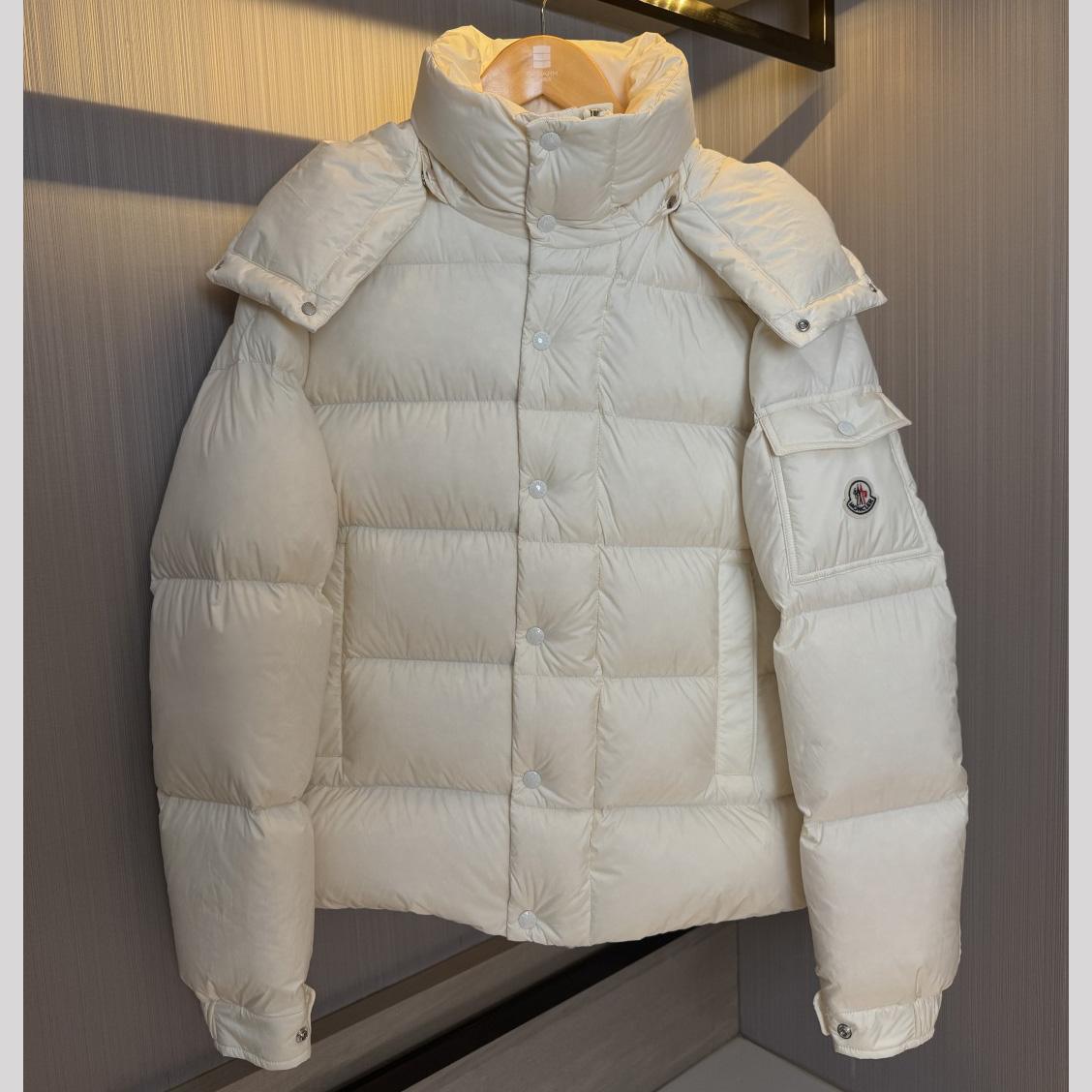 Moncler Maya 70 Hooded Short Down Jacket - DesignerGu