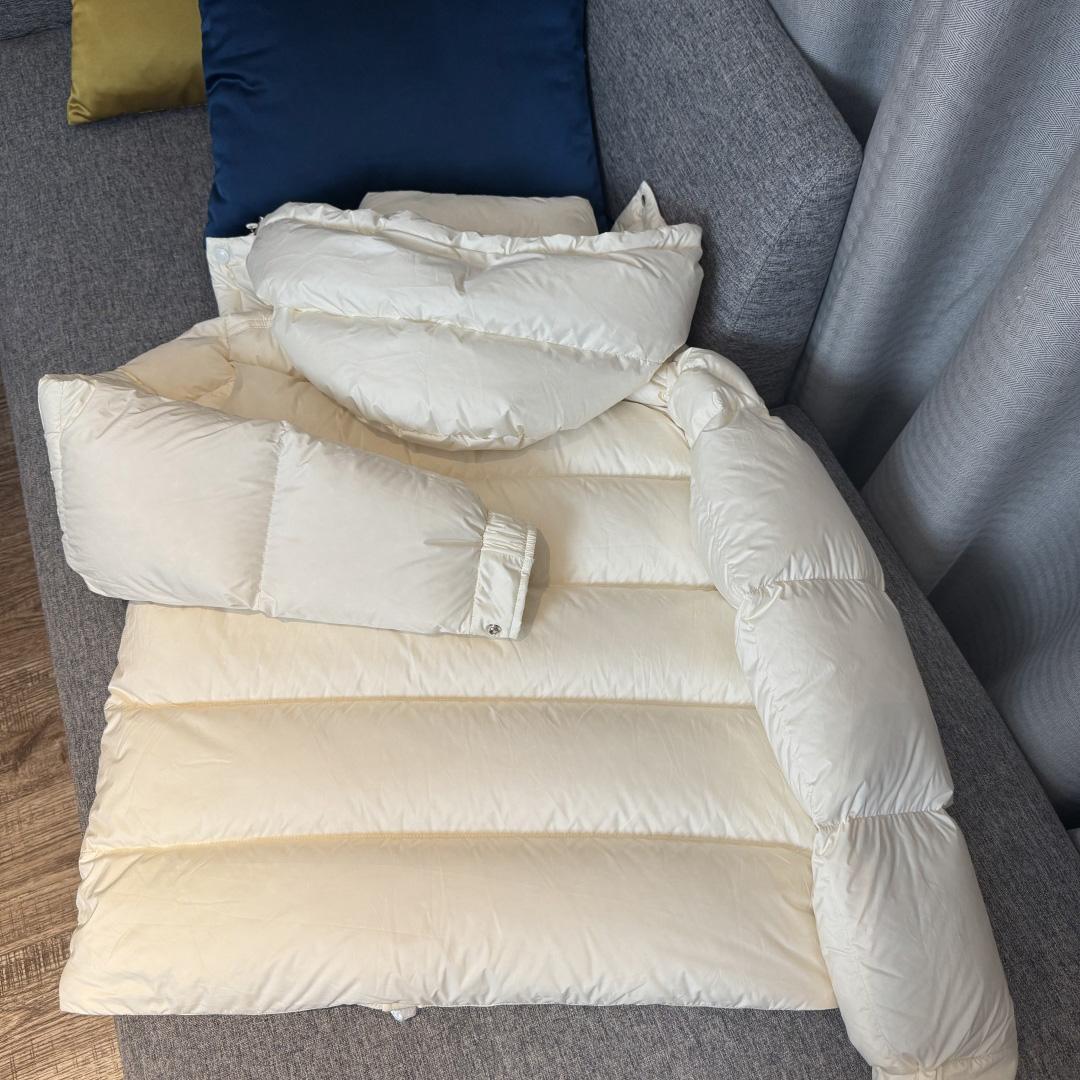 Moncler Maya 70 Hooded Short Down Jacket - DesignerGu