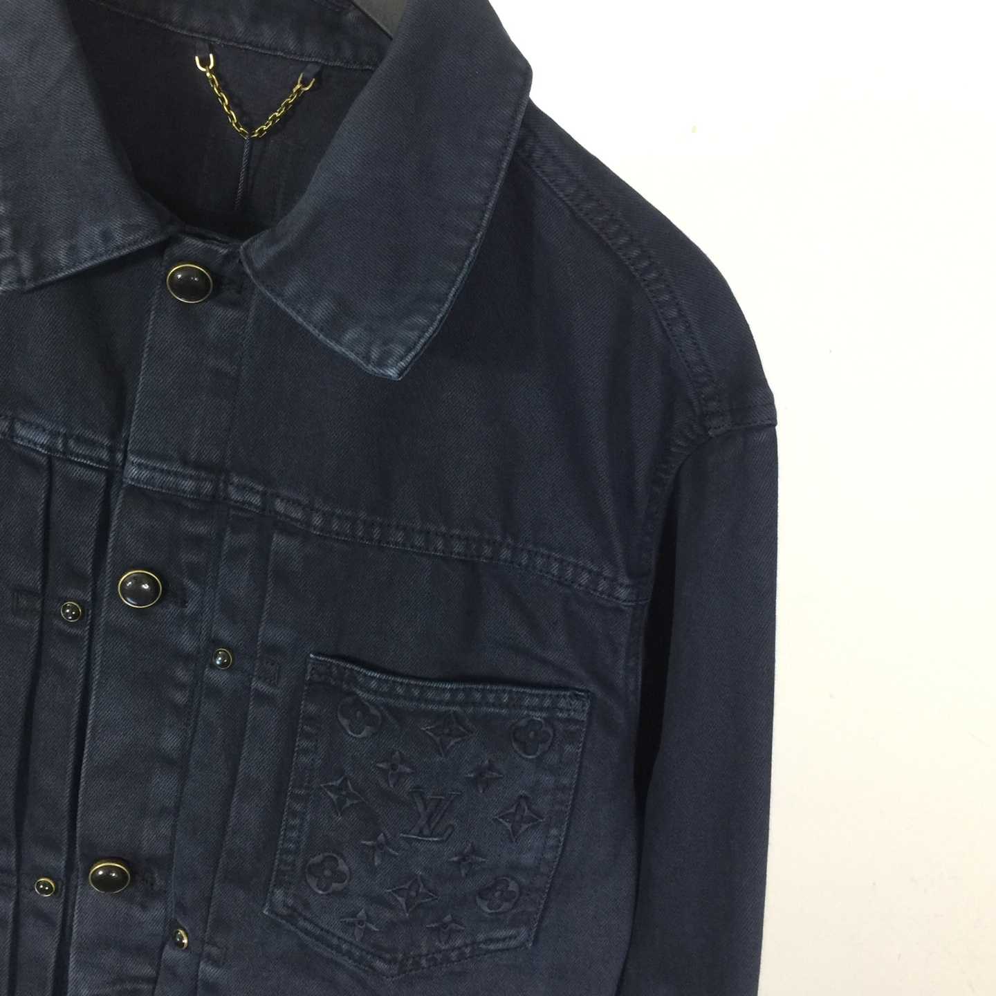 Louis Vuitton Garment-Dyed Denim Type II Trucker Jacket   1AHUY5 - DesignerGu