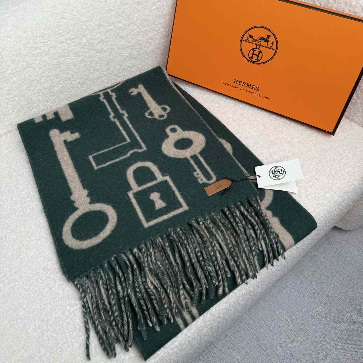 Hermes Casaque Porte-Clefs Scarf - DesignerGu