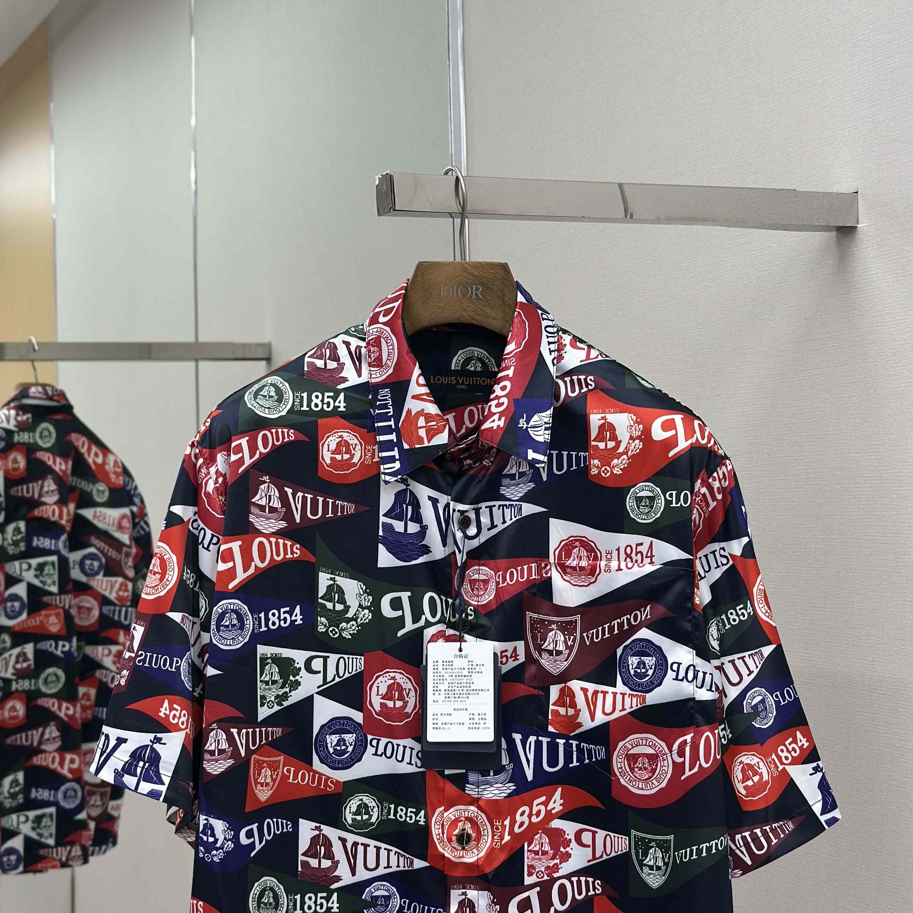 Louis Vuitton Printed Short-Sleeved Silk-Blend Shirt   1AIKBH - DesignerGu