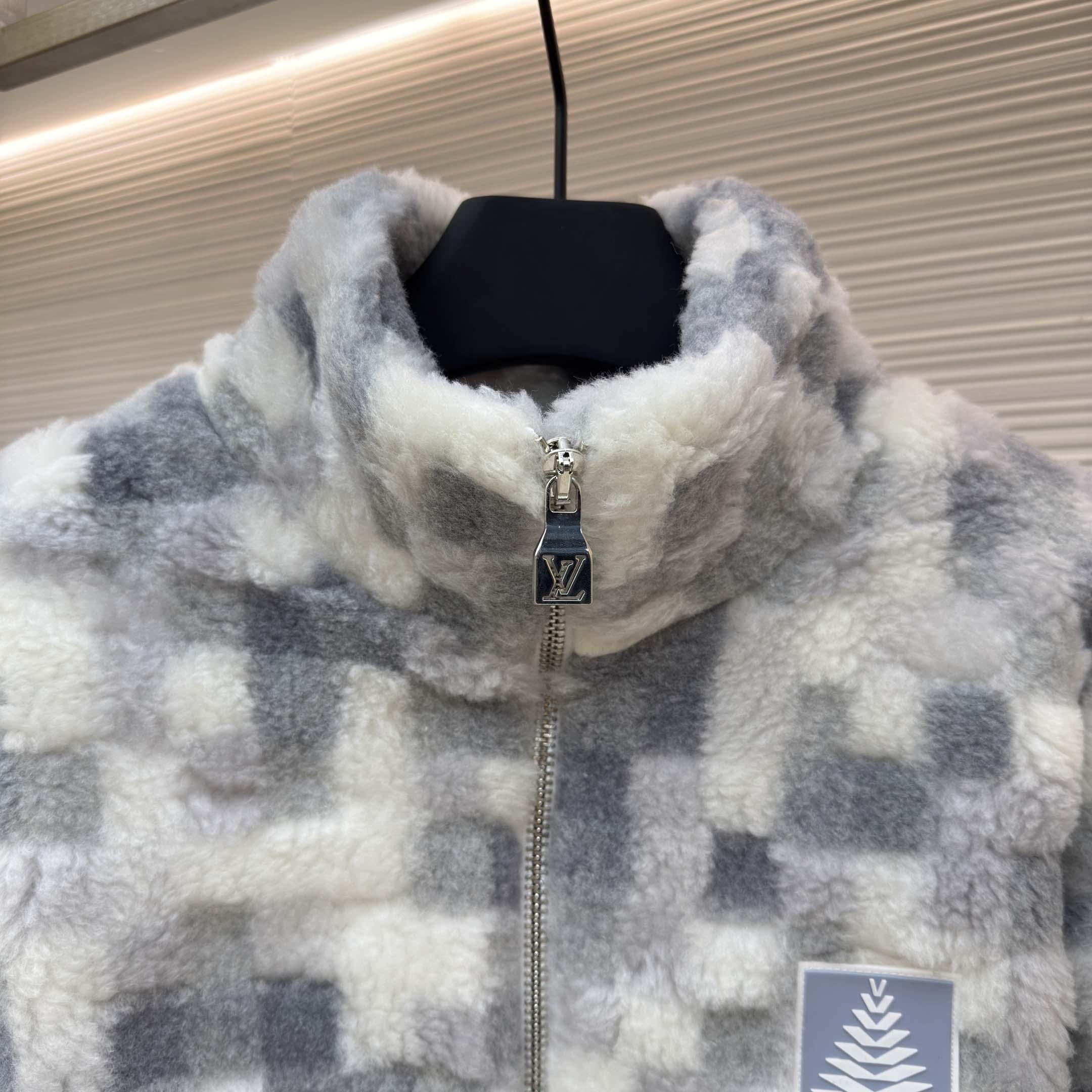 Louis Vuitton Fleece Blouson   1AGK16 - DesignerGu