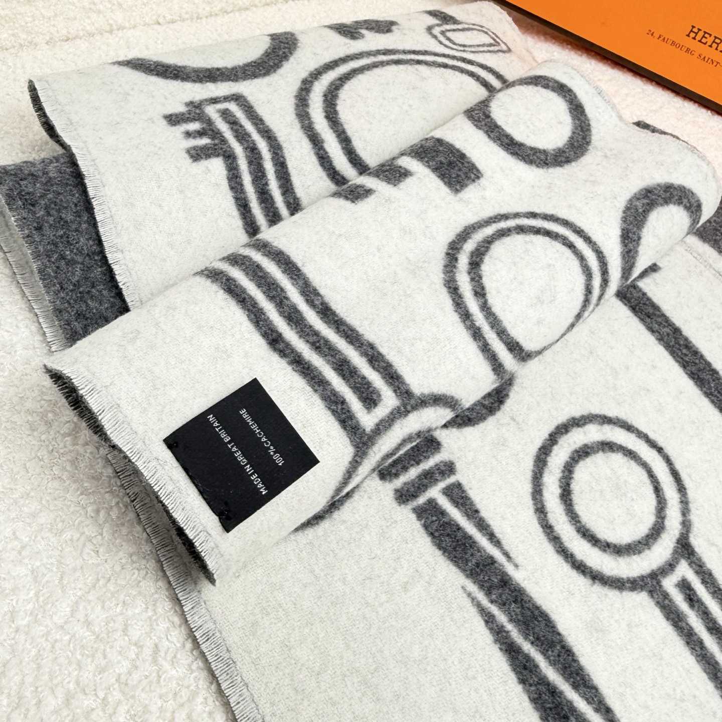 Hermes Casaque Porte-Clefs Scarf - DesignerGu