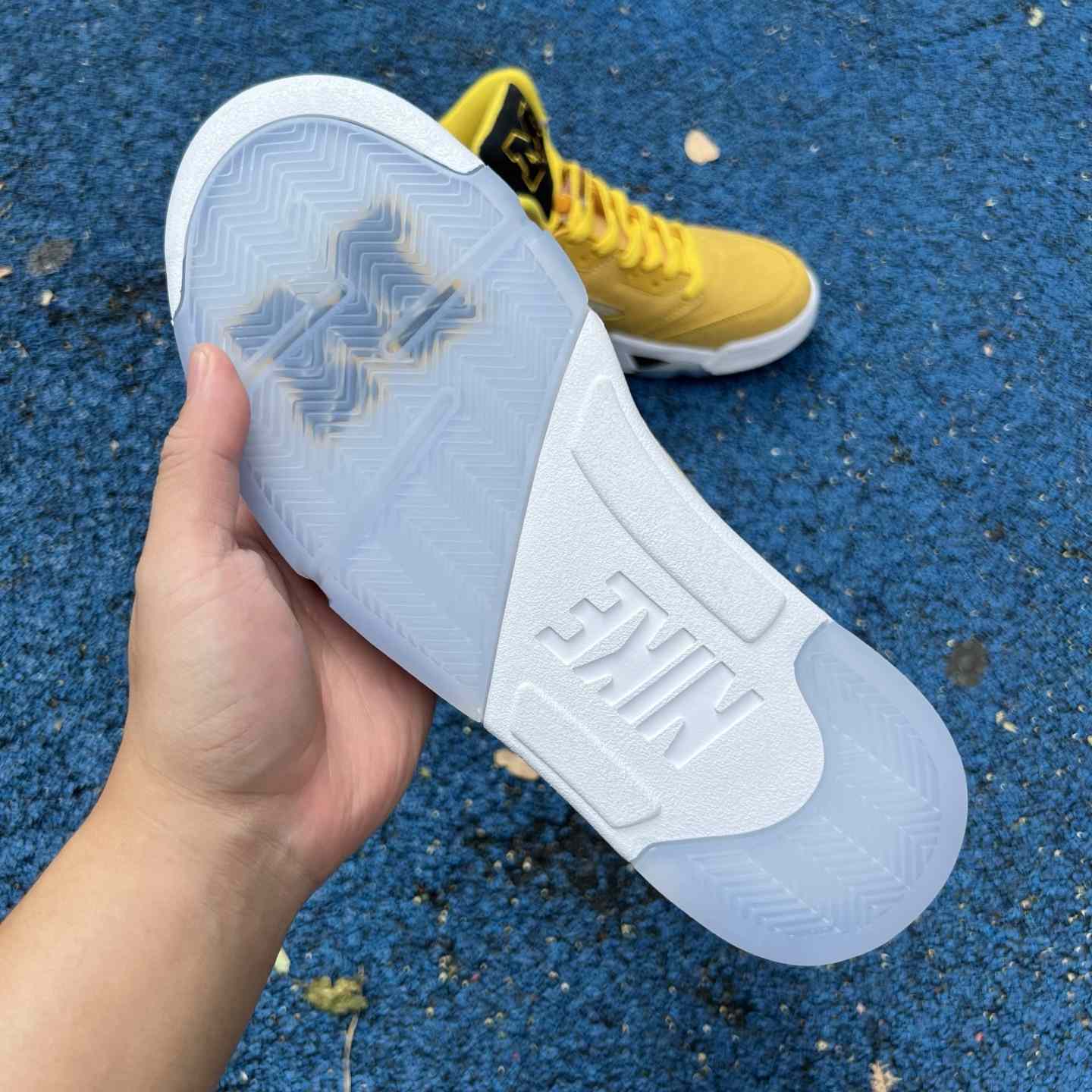 Air Jordan 5 “Michigan” PE Gold Yellow HQ7978-701 - DesignerGu