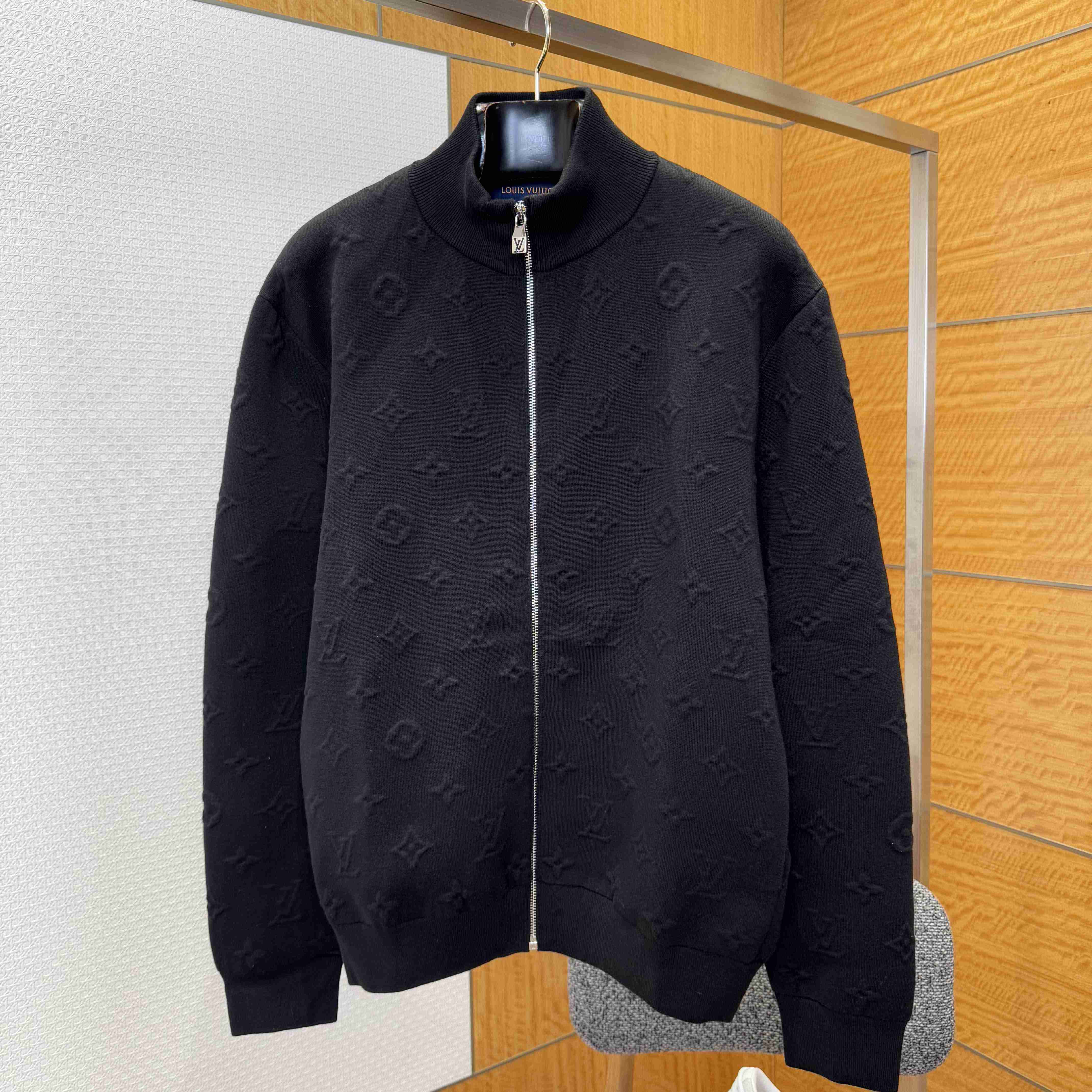 Louis Vuitton Embossed Monogram Jersey Tracksuit Top    Louis Vuitton Embossed Monogram Jersey Tracksuit Top    - DesignerGu