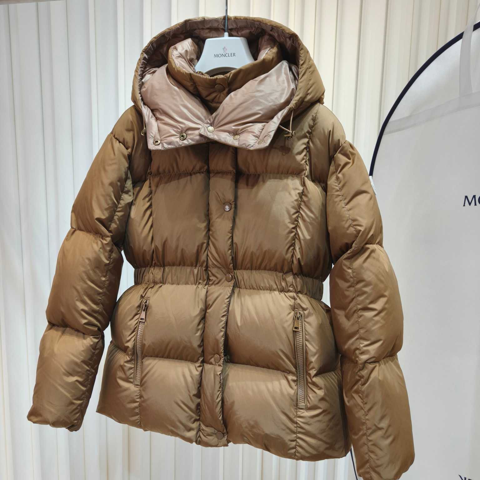 Moncler Agneux Square-Quilted Hooded Short Down Jacket - DesignerGu