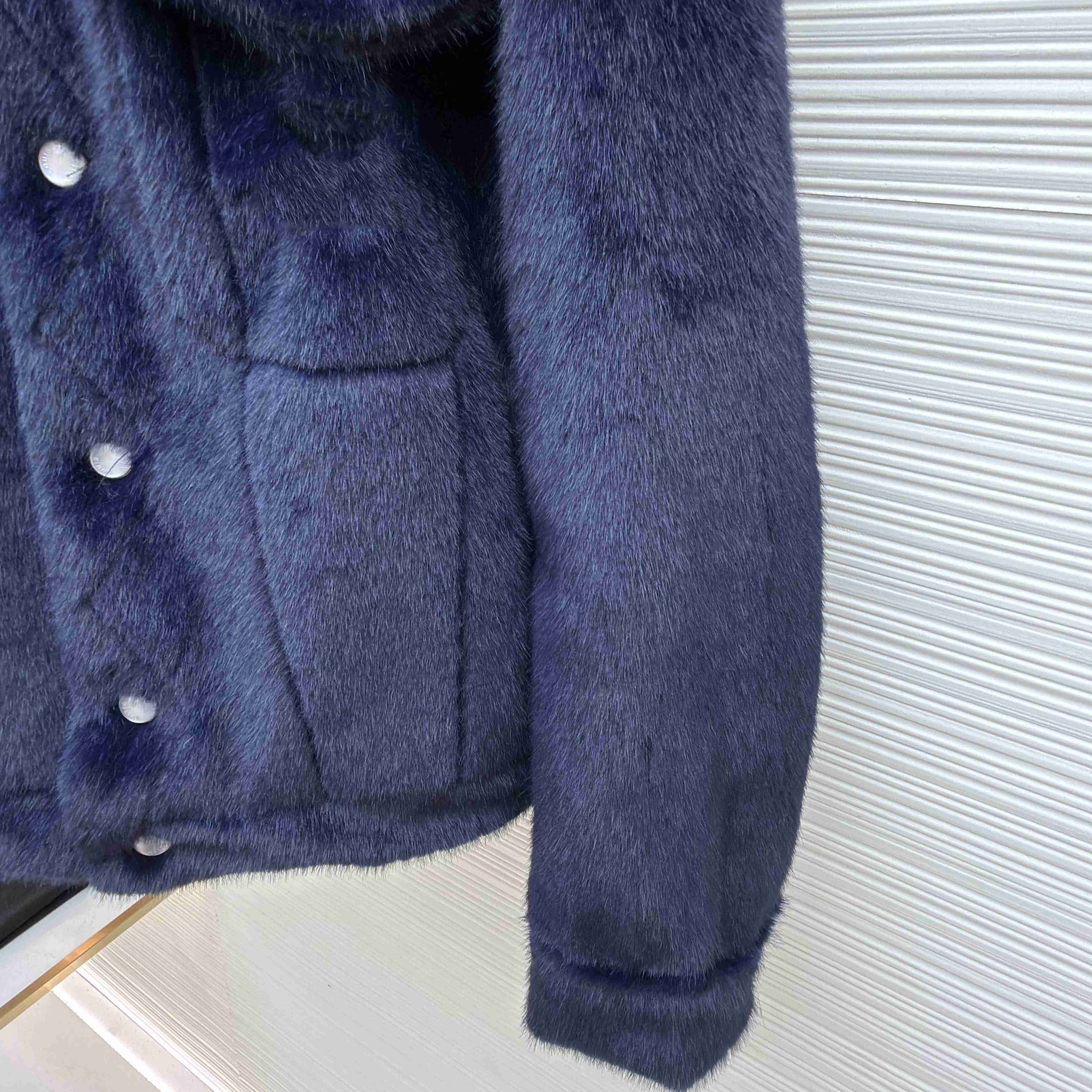 Louis Vuitton Mink Denim Trucker Jacket   1AILX0 - DesignerGu