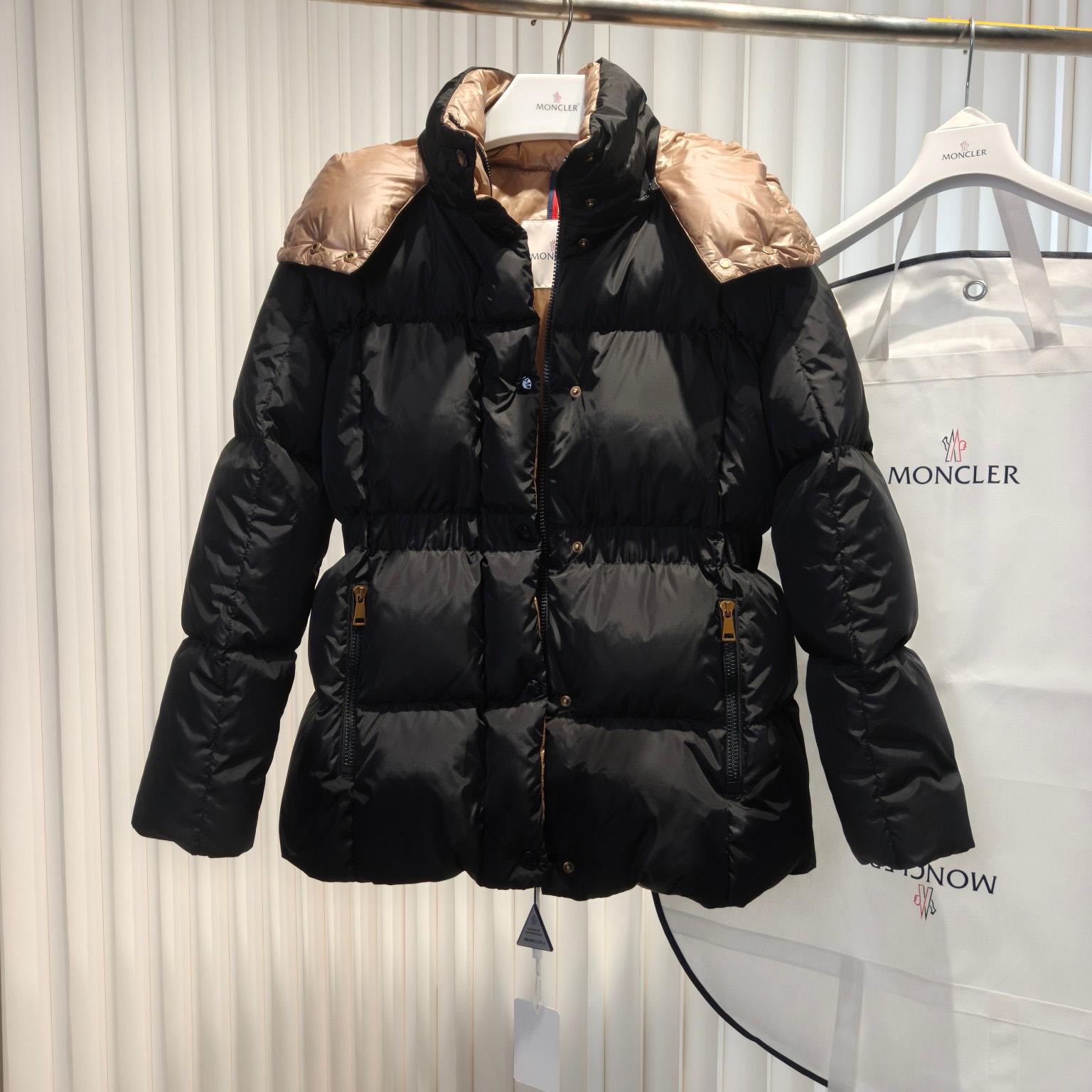 Moncler Agneux Square-Quilted Hooded Short Down Jacket - DesignerGu