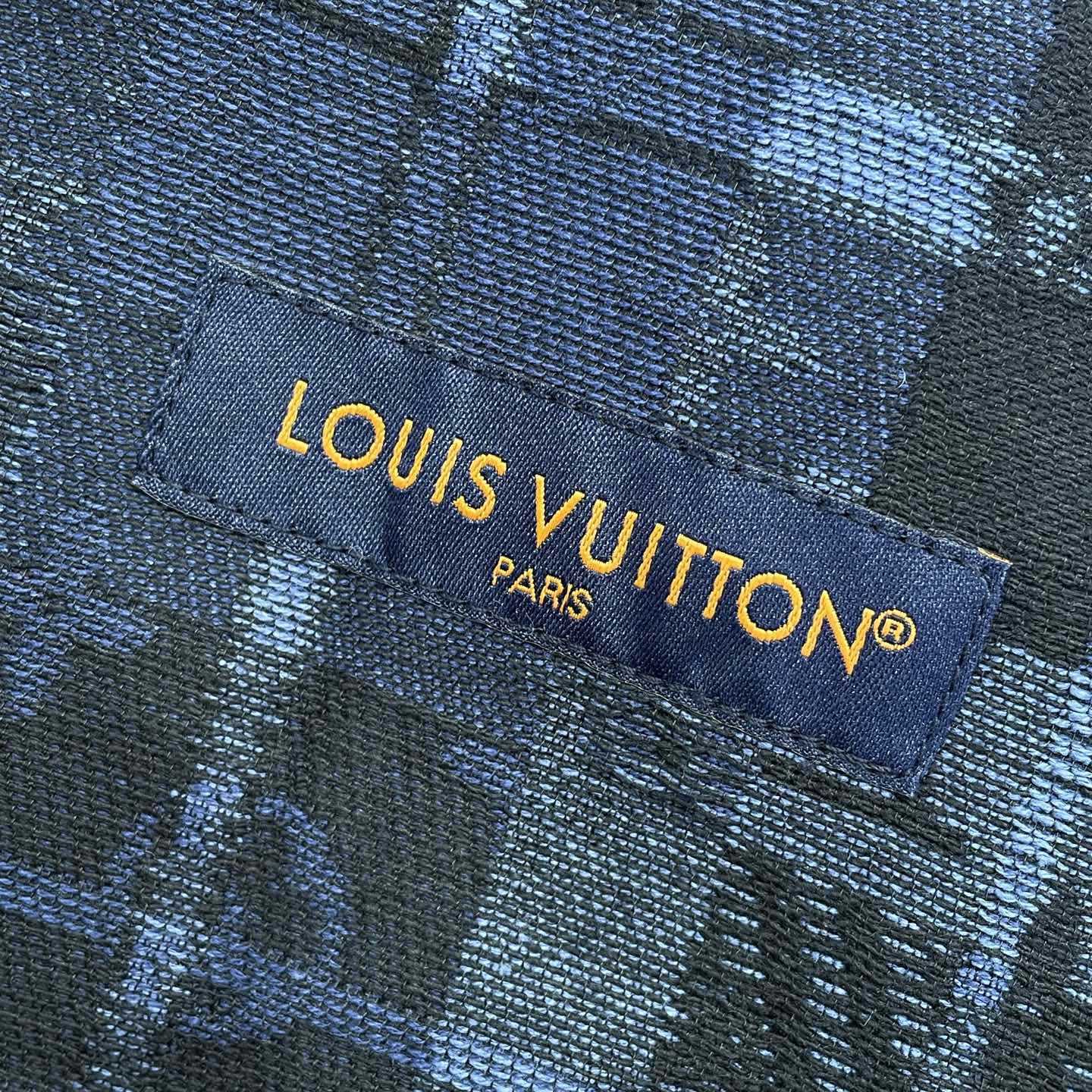 Louis Vuitton Monogram Tartan Denim Overshirt   1AIK94 - DesignerGu