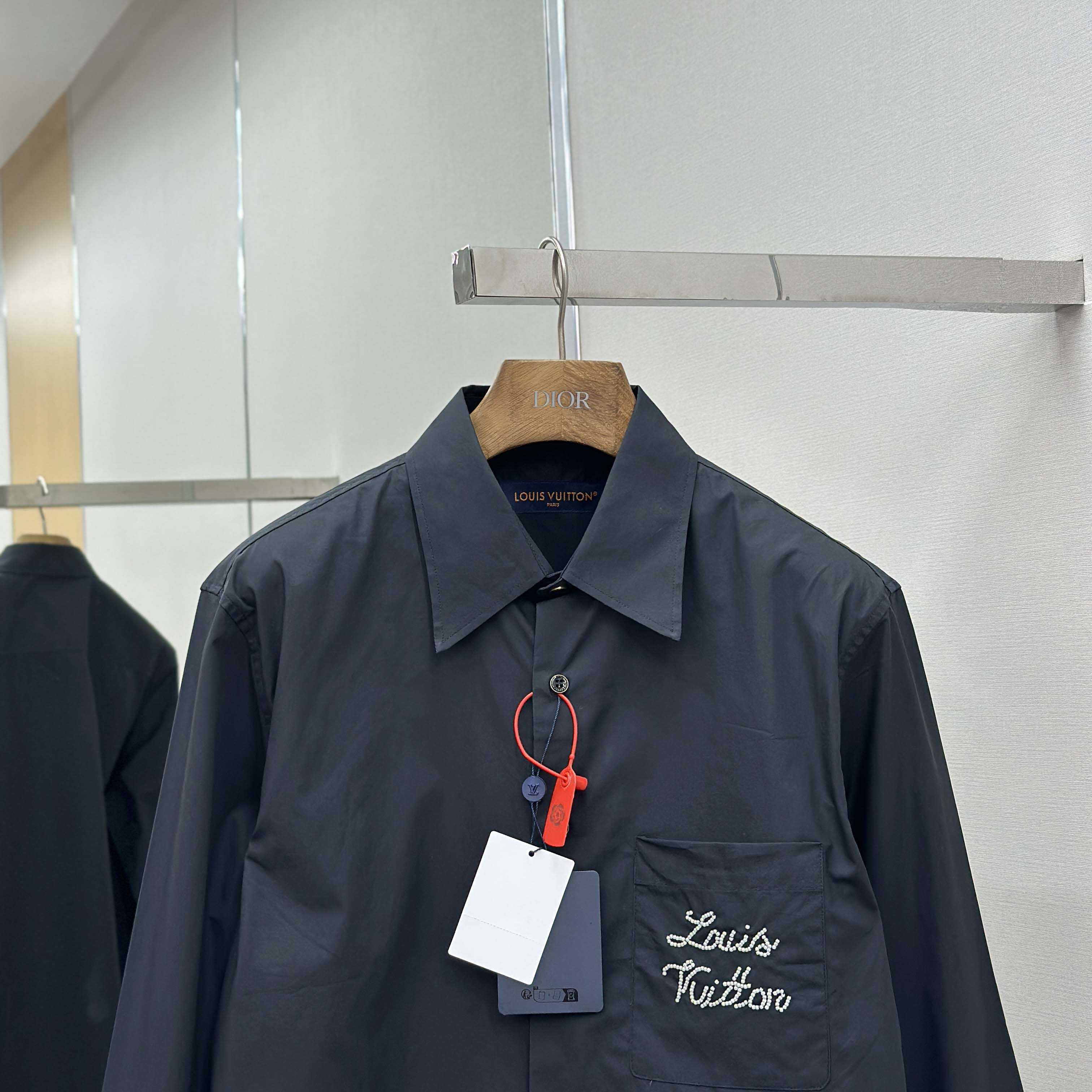 Louis Vuitton Embroidered Signature Long-Sleeved Shirt   1AIMIY - DesignerGu