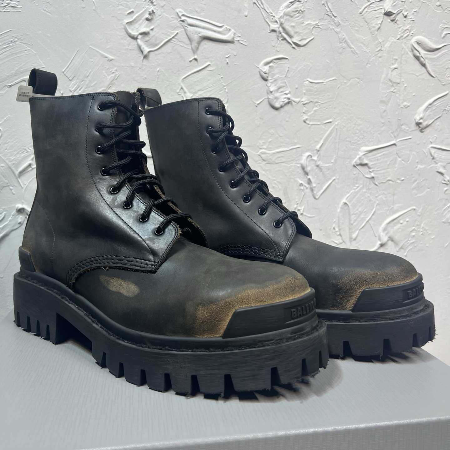 Balenciaga Strike Boot 'Worn-Out - Black Brown' Balenciaga Strike Boot 'Worn-Out - Black Brown' - DesignerGu