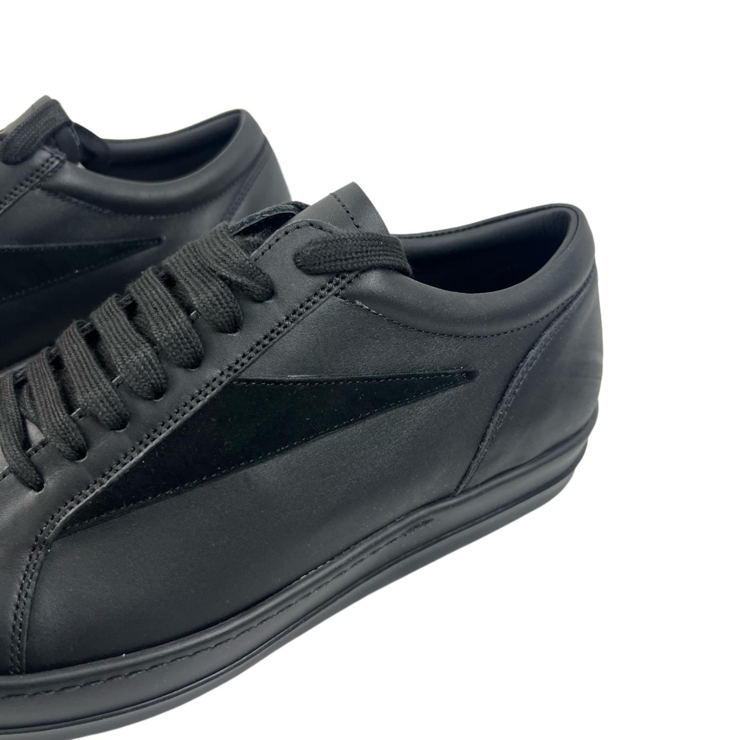 Rick Owens Low Top Sneakers - DesignerGu