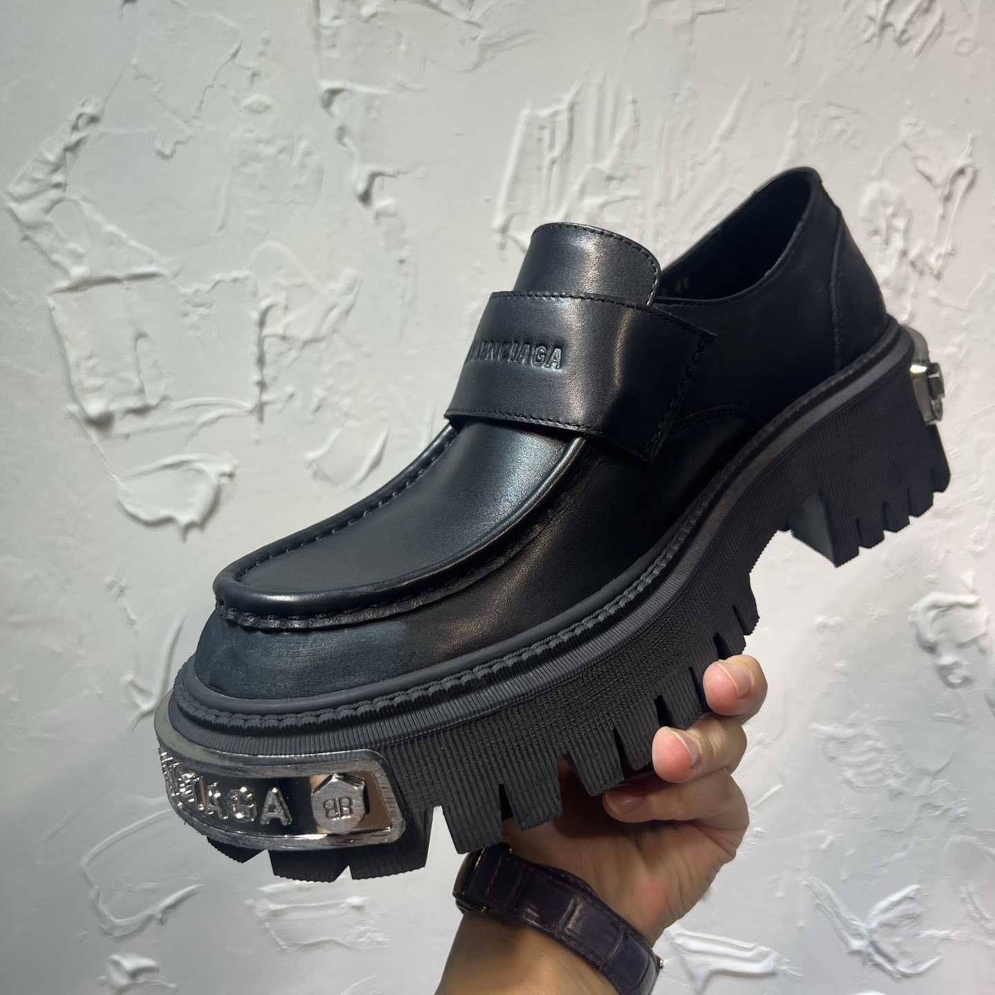 Balenciaga Tractor Loafer In Black - DesignerGu