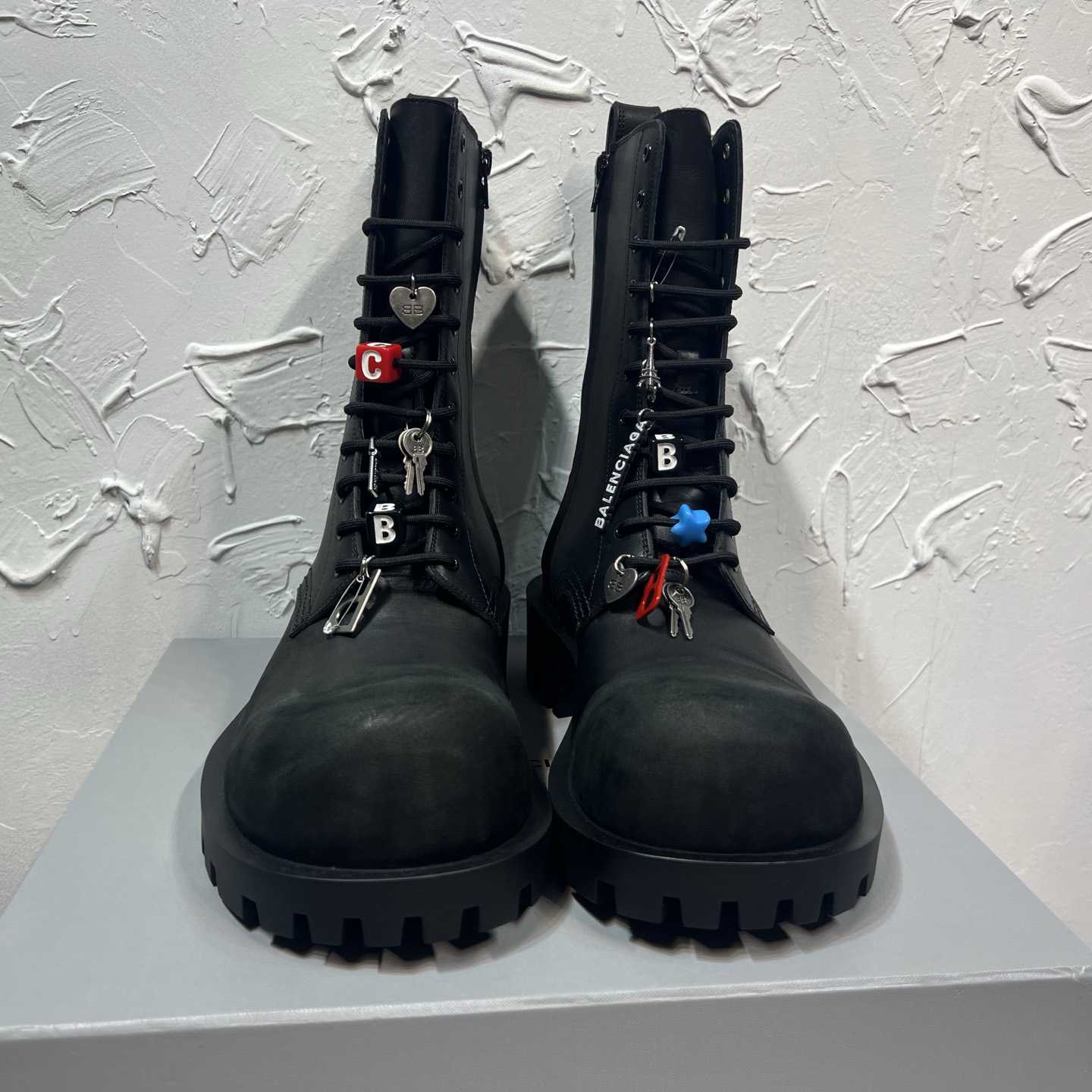 Balenciaga Hummer Lace-Up Bootie In Black - DesignerGu