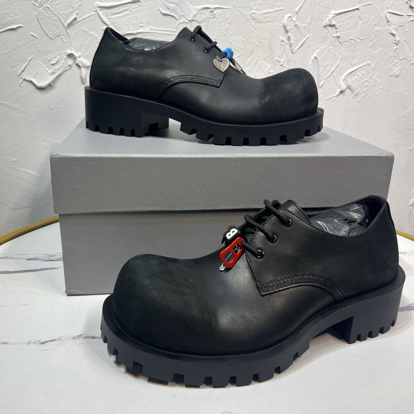 Balenciaga Hummer Derbie In Black - DesignerGu