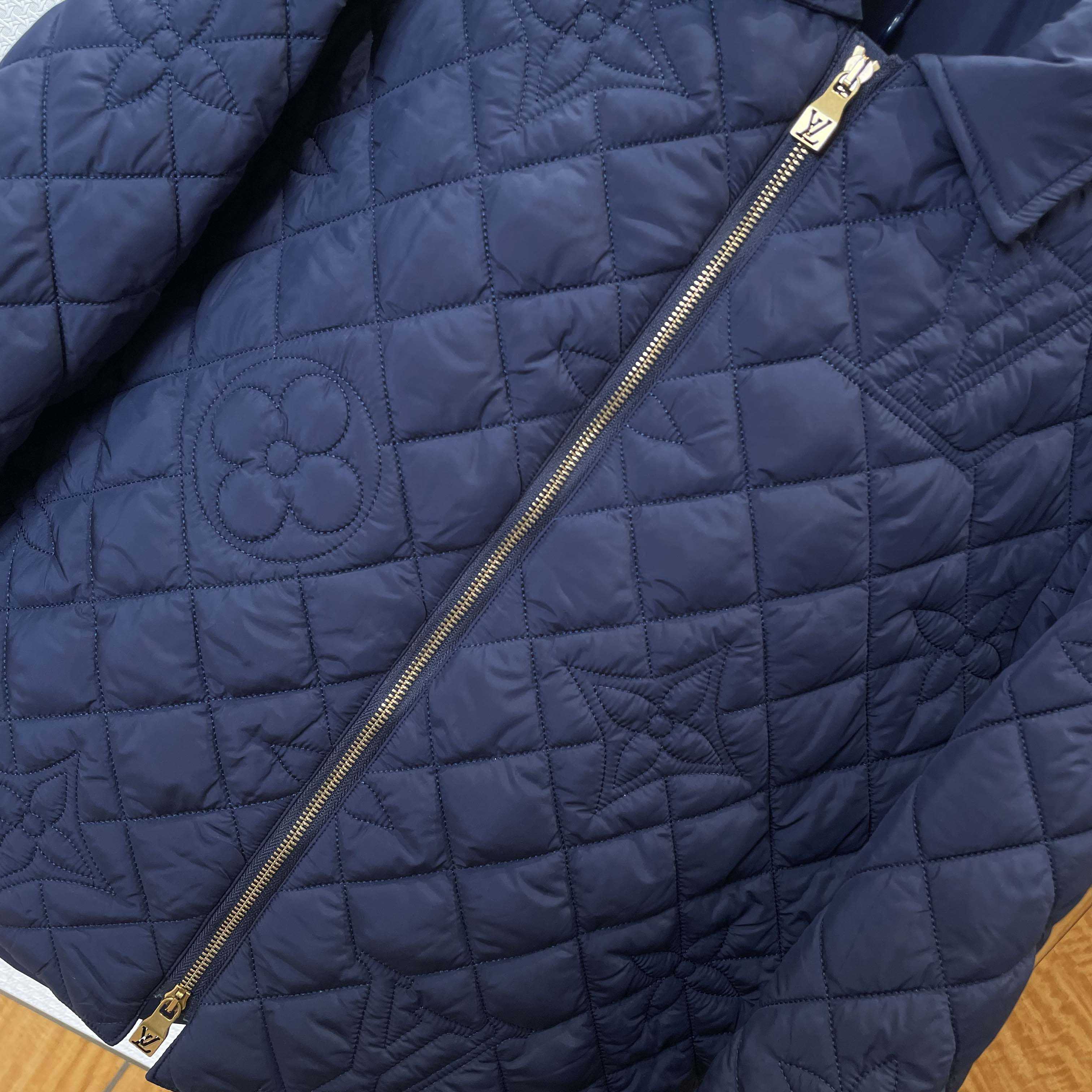 Louis Vuitton Quilted Monogram Overshirt   1AIJRH - DesignerGu