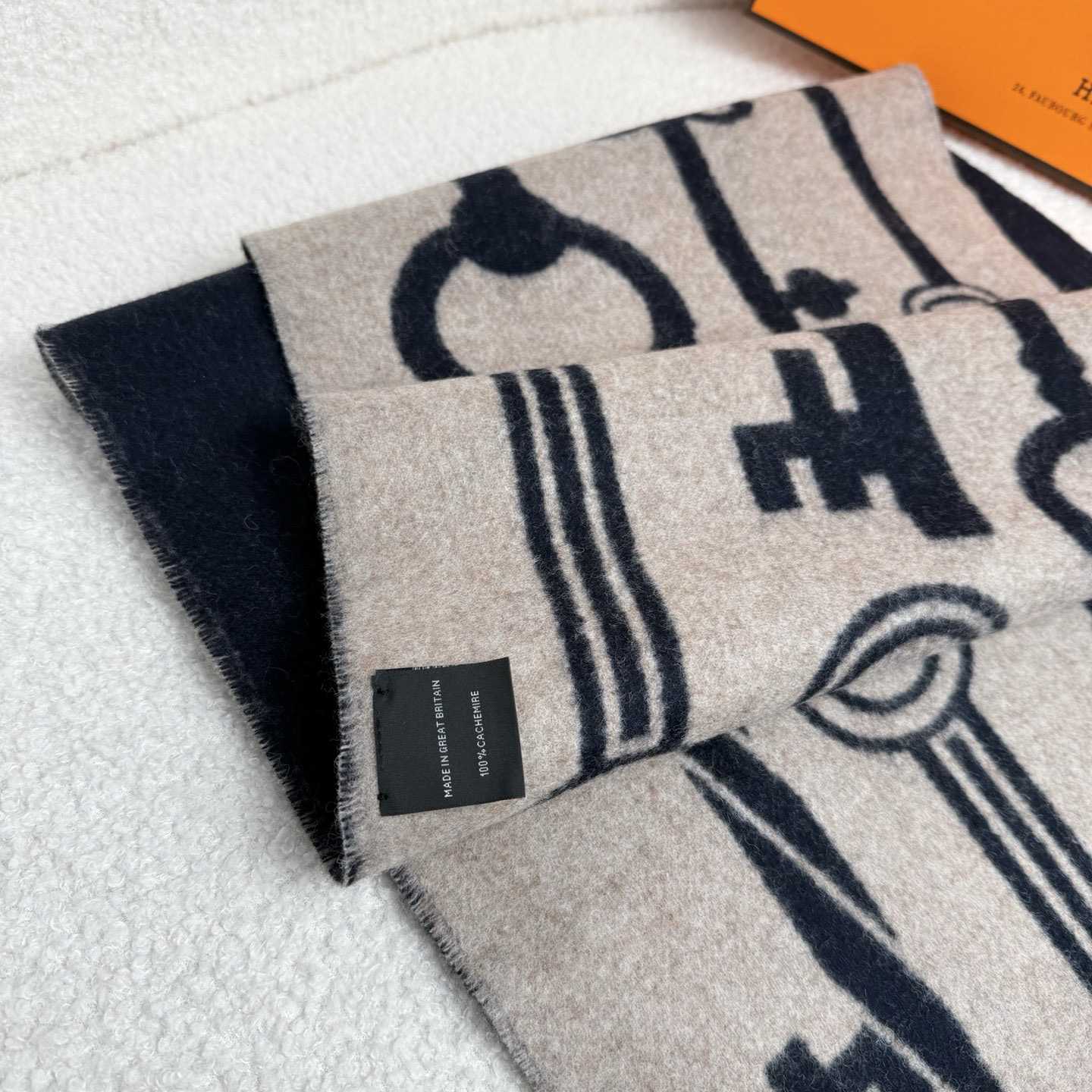 Hermes Casaque Porte-Clefs Scarf - DesignerGu