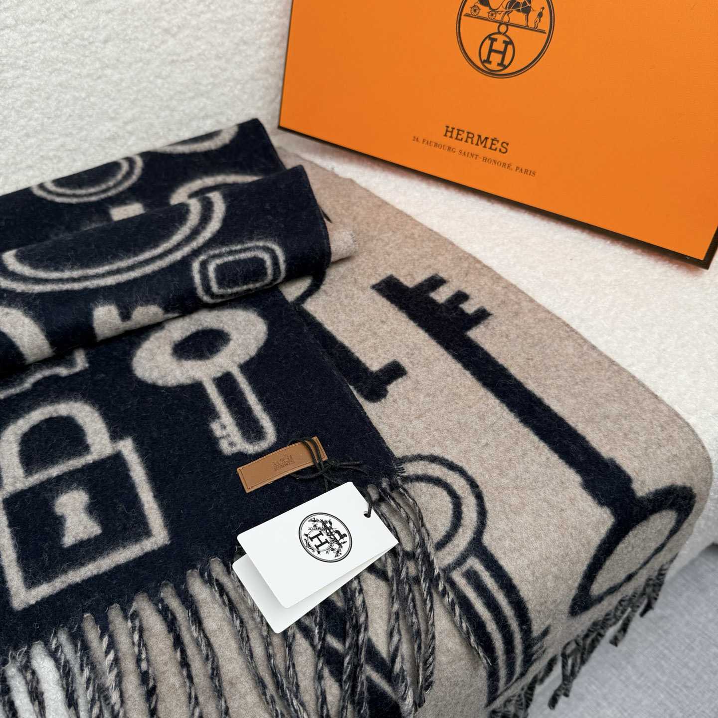Hermes Casaque Porte-Clefs Scarf - DesignerGu