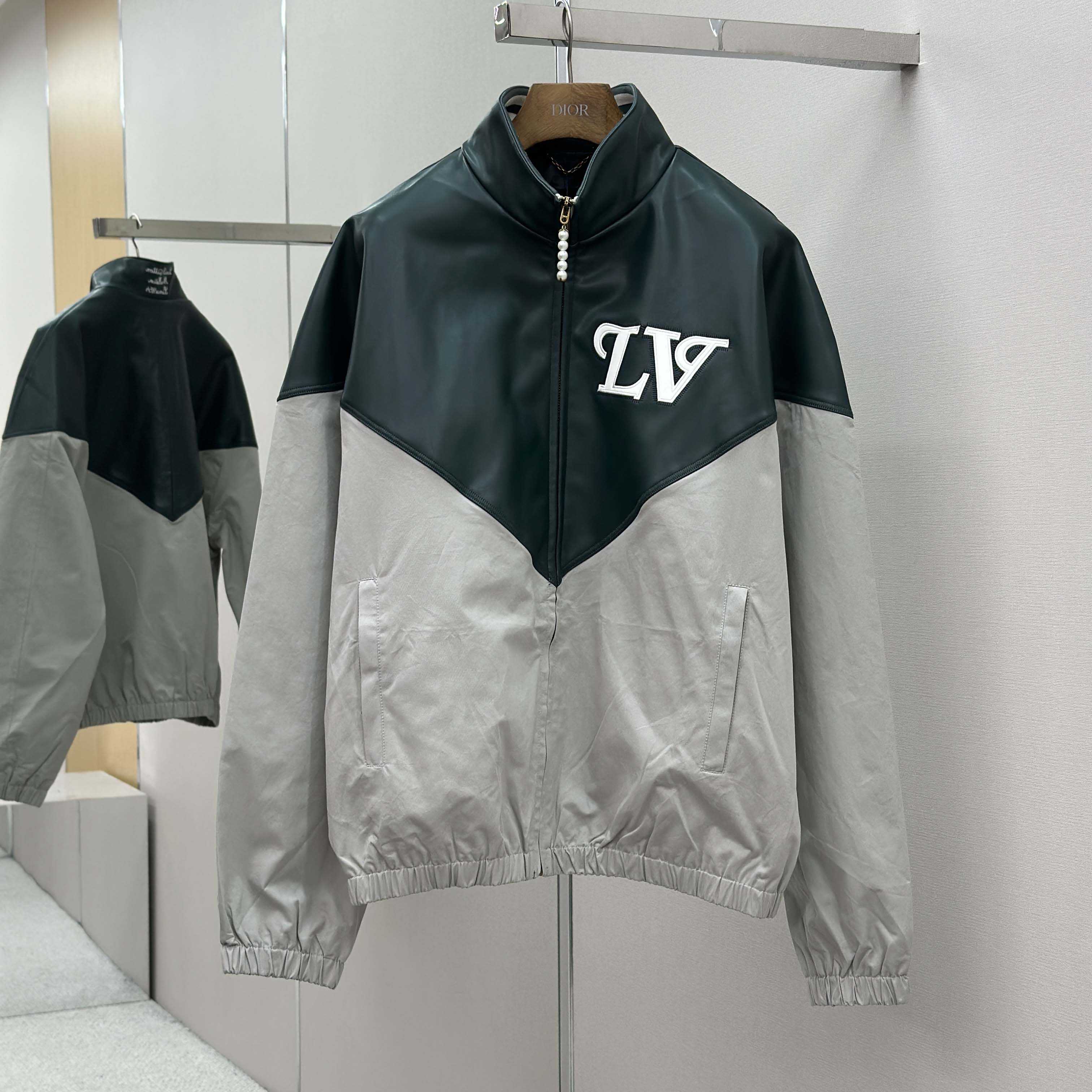 Louis Vuitton Graphic Leather Mix Tracktop   1AIJX2 - DesignerGu
