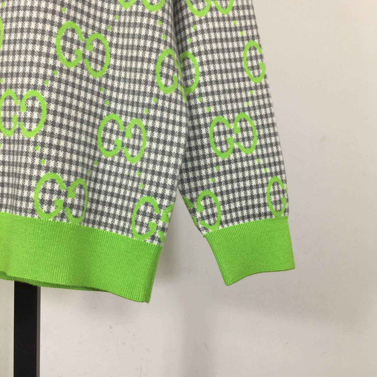 Gucci Sweater - DesignerGu