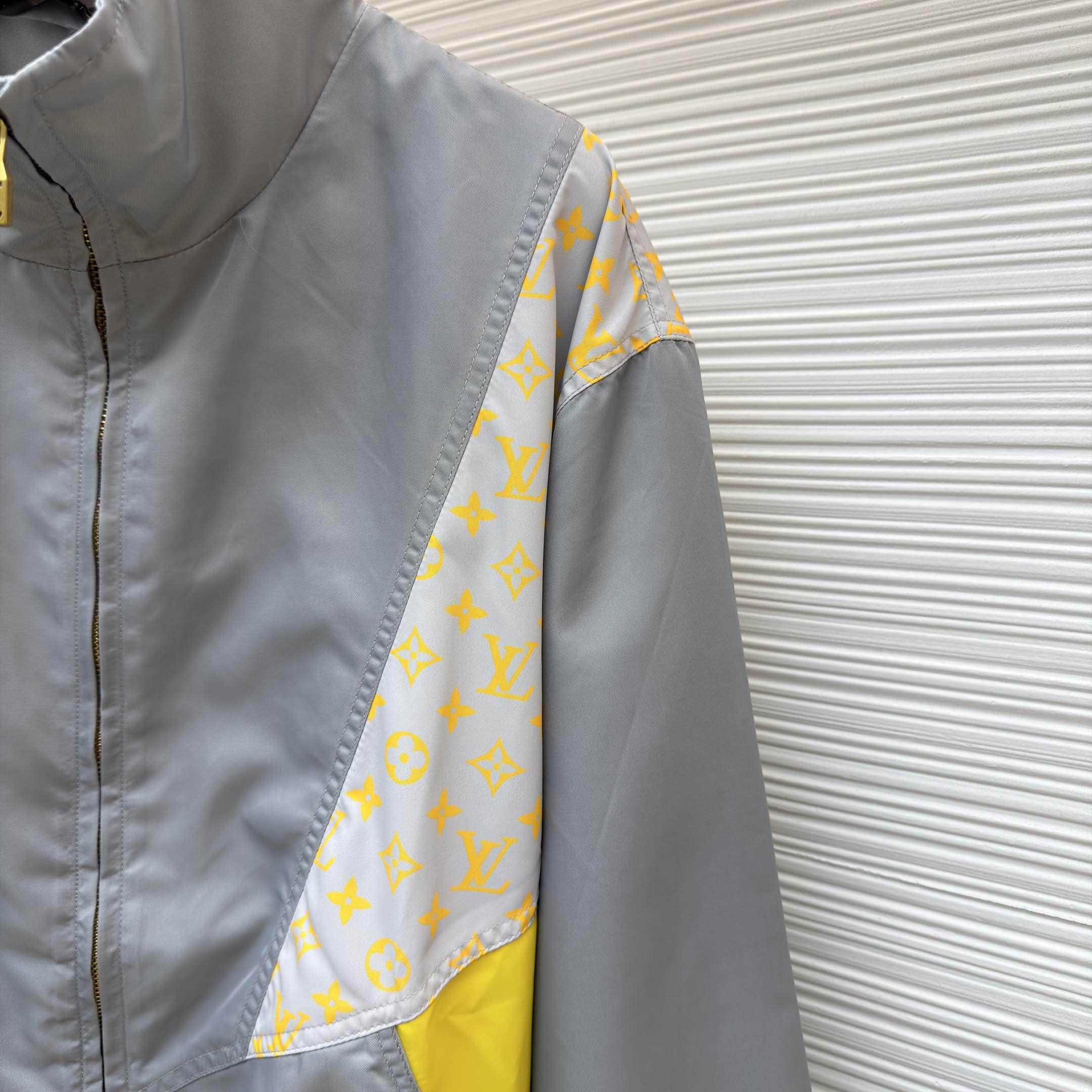 Louis Vuitton Monogram Track Top     1AHV38 - DesignerGu