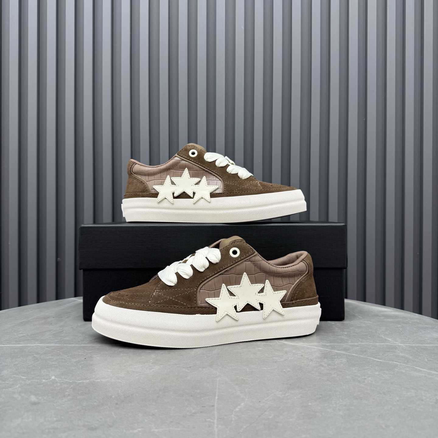 Amiri Star-embellished Suede Trainers - DesignerGu
