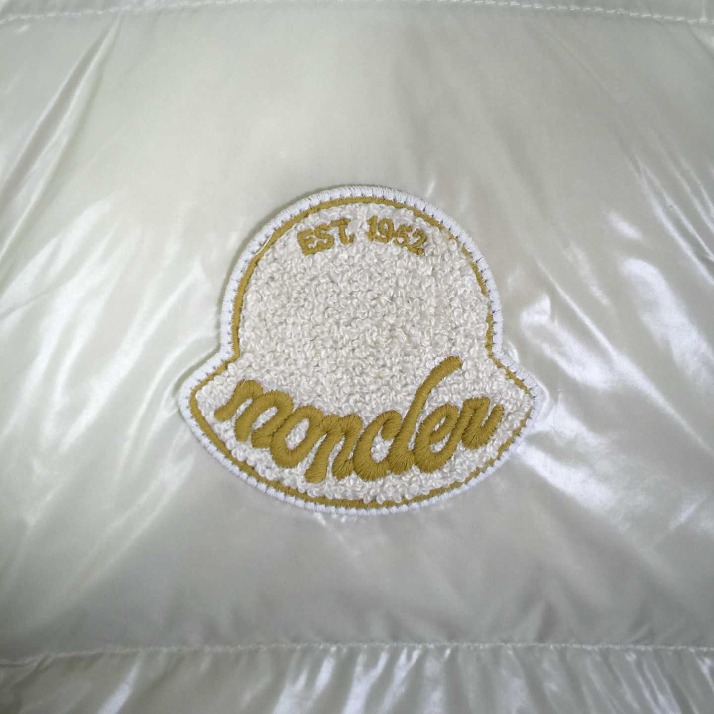 Moncler Lipsi Down Vest - DesignerGu