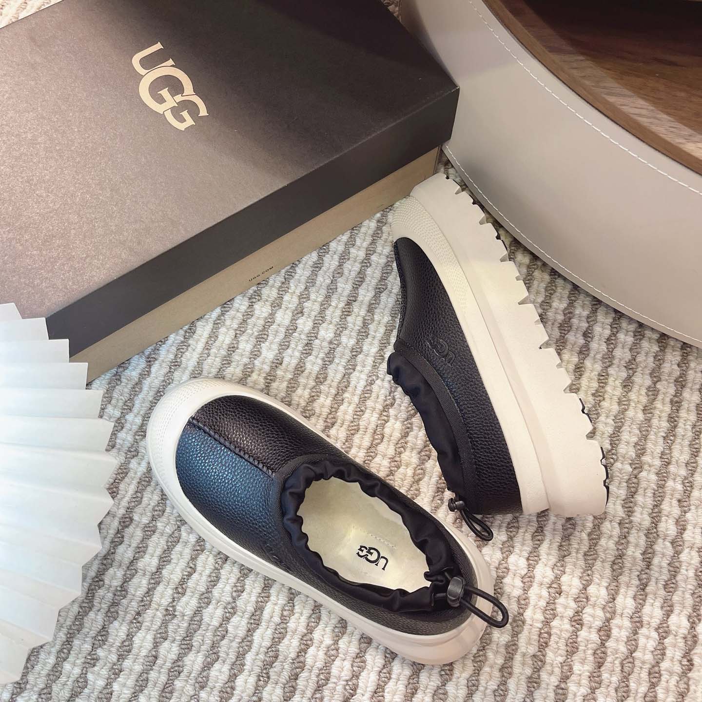 UGG Tasman Weather Hybrid Slippers - DesignerGu