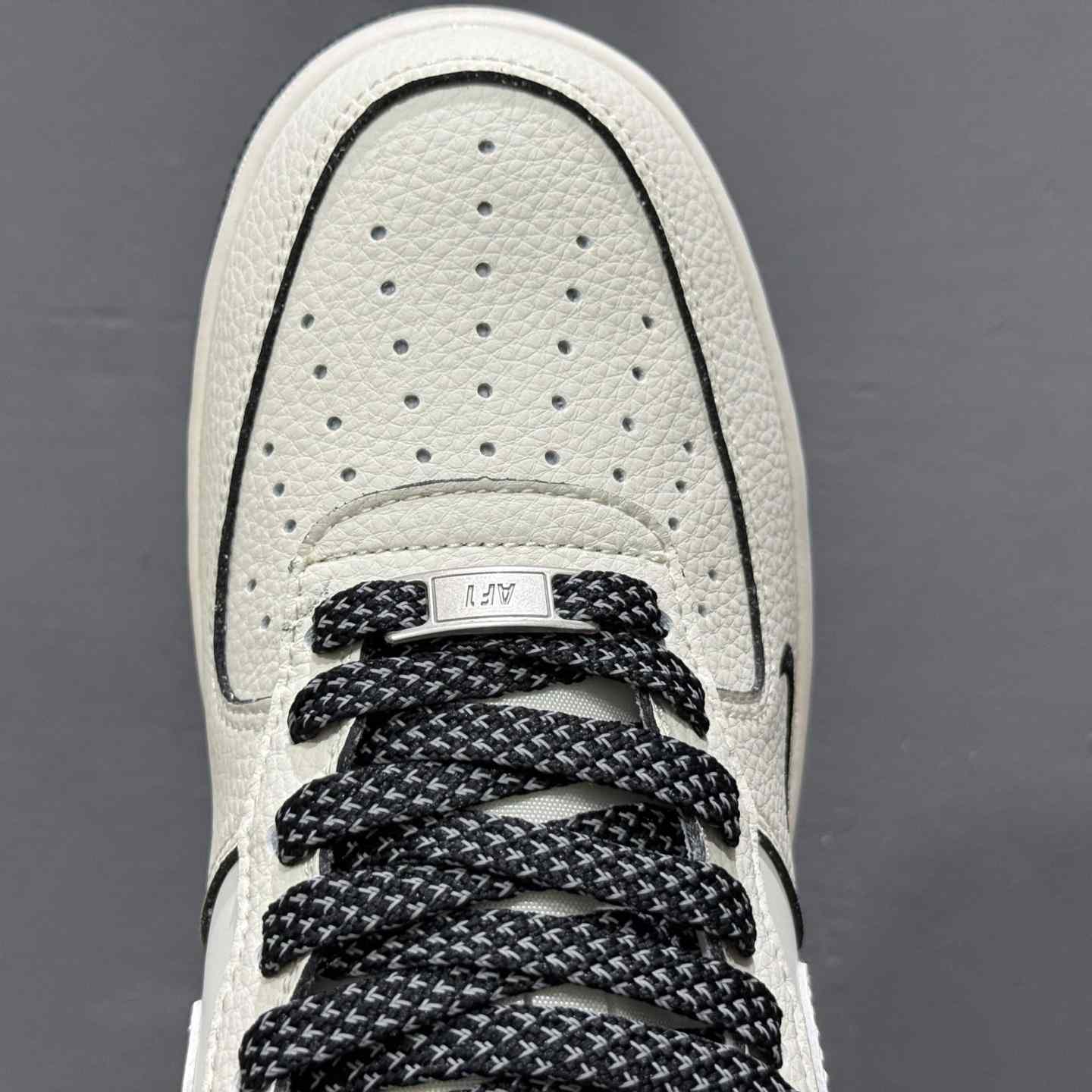 Supreme x Nike Air Force 1 ’07 Low “Sail / Black Trim” – XX3168-220 - DesignerGu