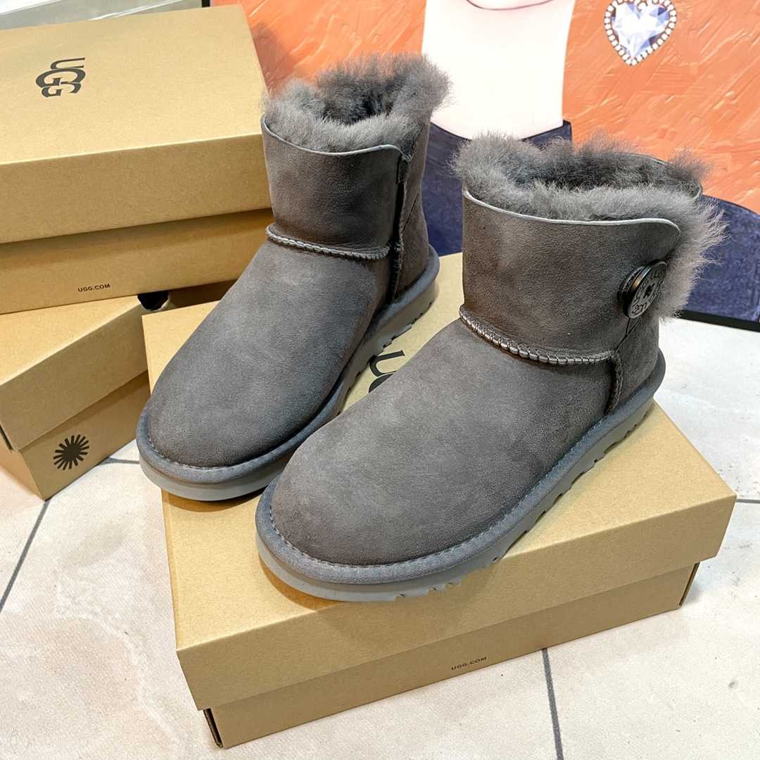 Ugg Boots - DesignerGu