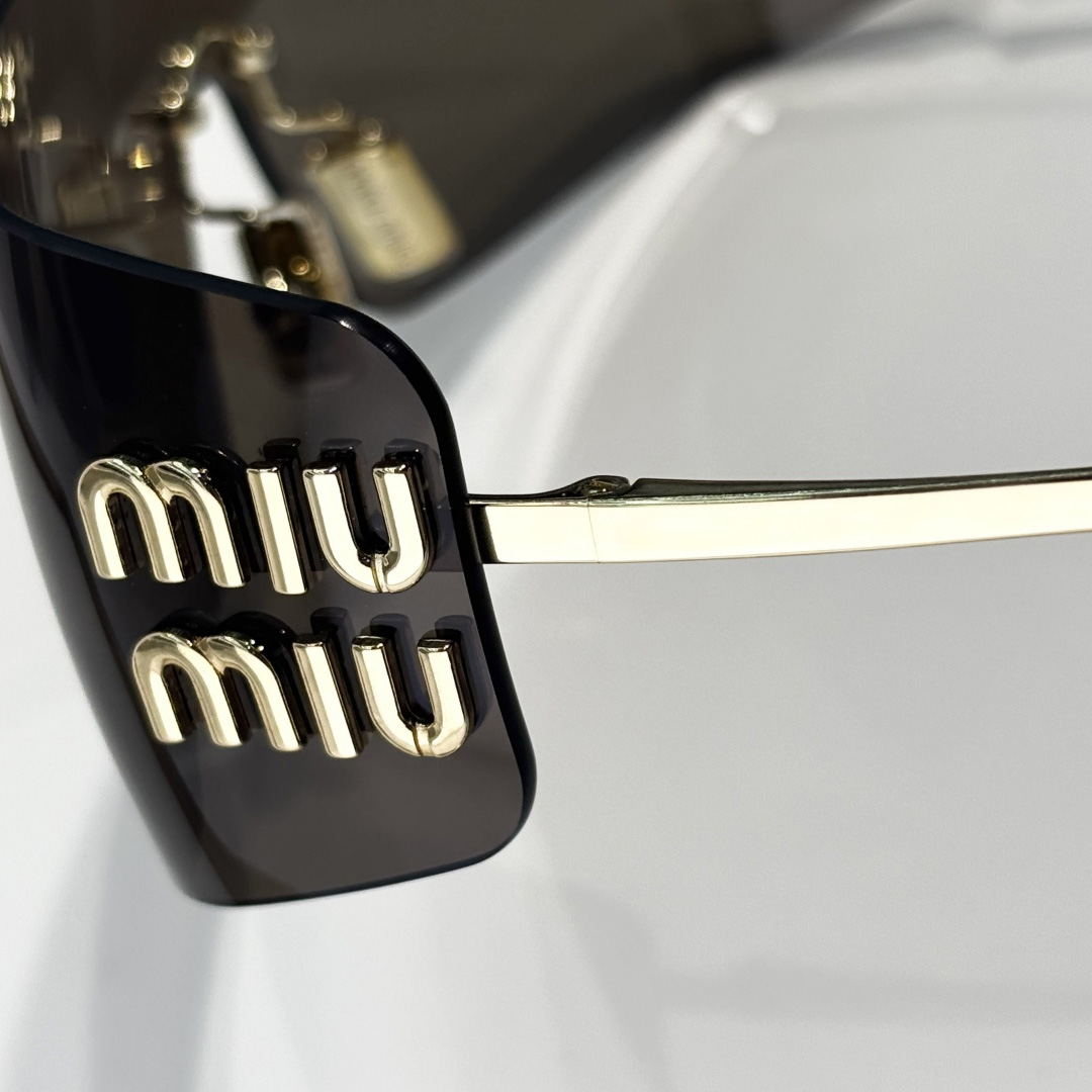 Miu Miu OMU B53S Sunglasses - DesignerGu