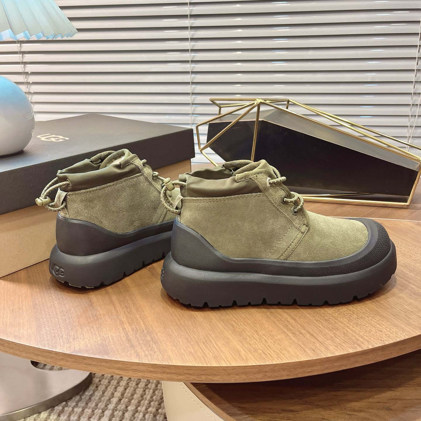 UGG Neumel Weather Hybrid Chukka - DesignerGu