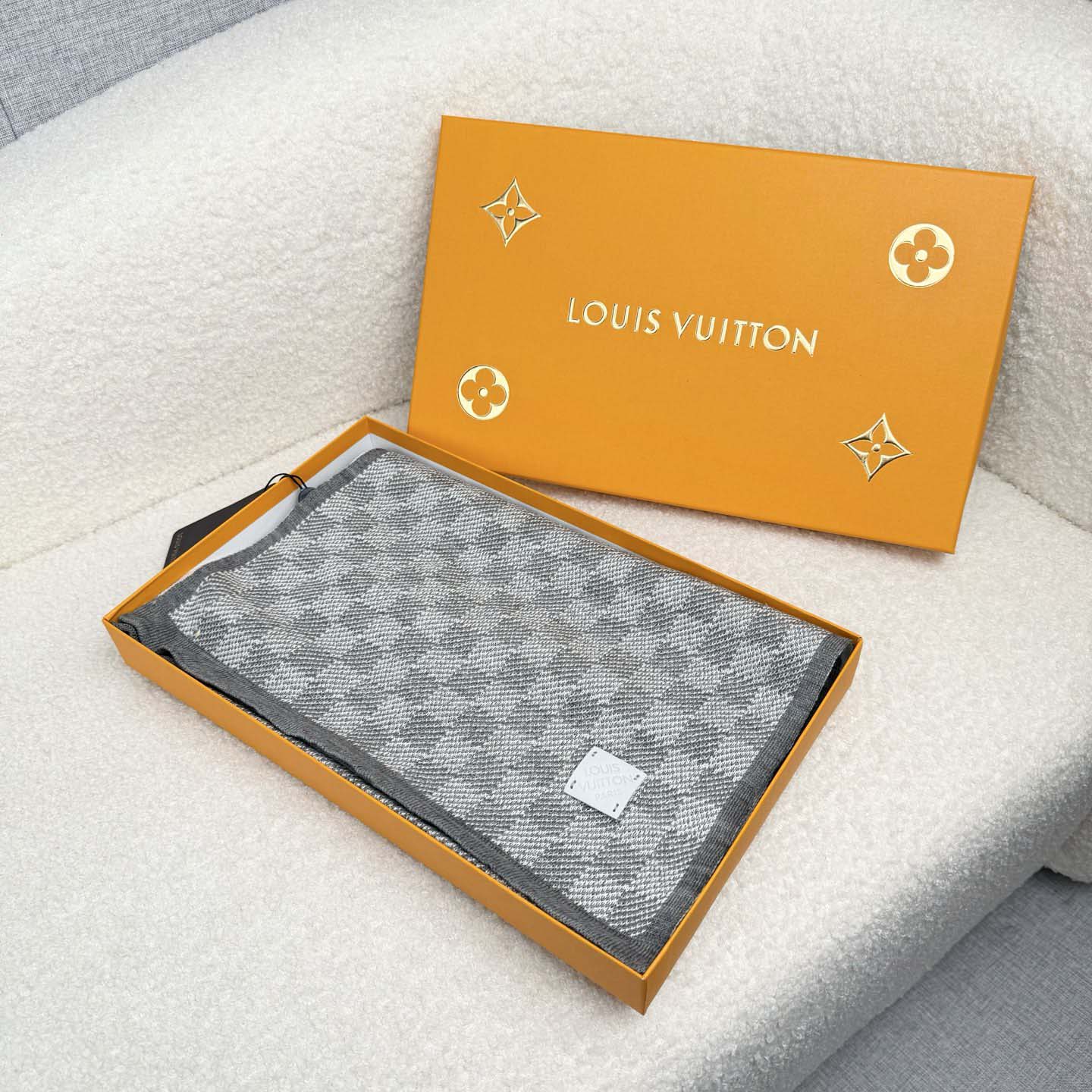 Louis Vuitton Damier Scarf   30*180cm - DesignerGu