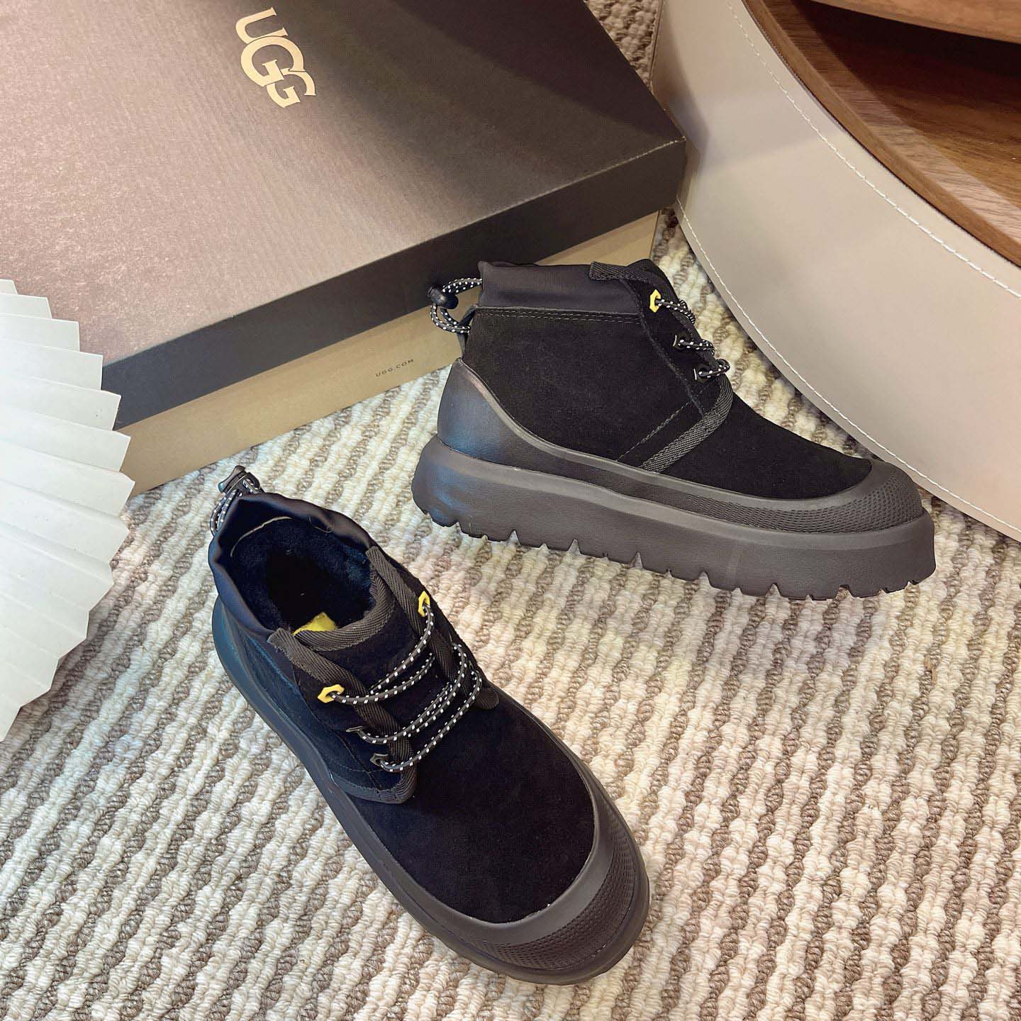 UGG Neumel Weather Hybrid Chukka - DesignerGu