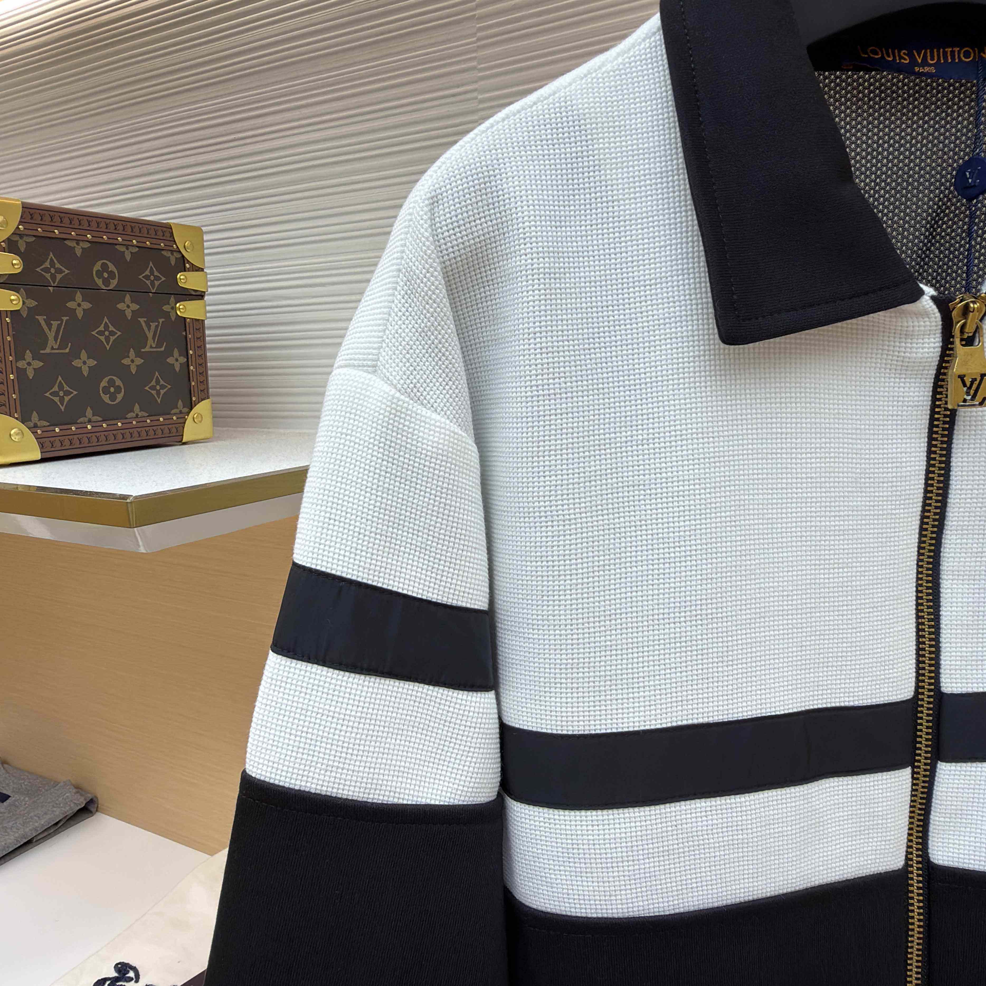 Louis Vuitton Hybrid Jersey Blouson    - DesignerGu
