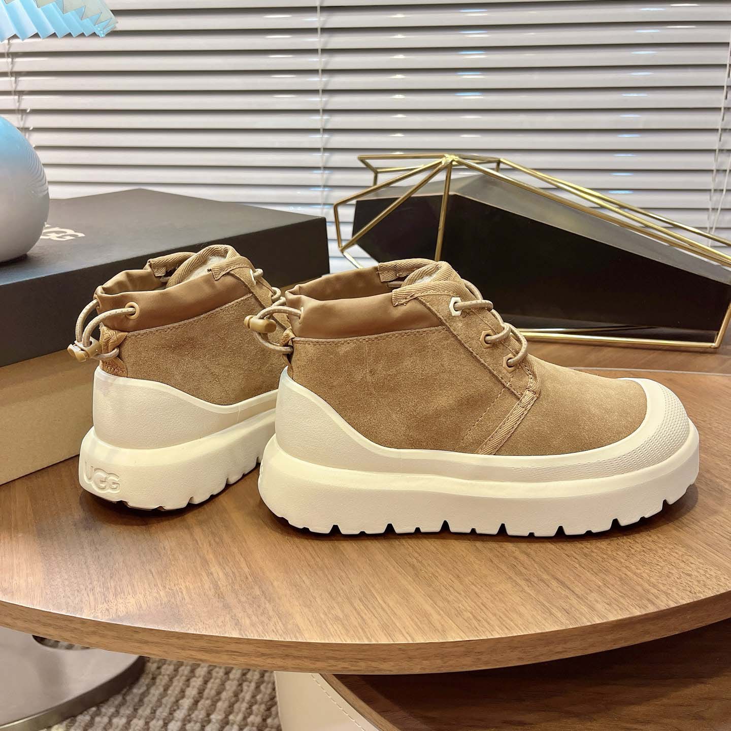 UGG Neumel Weather Hybrid Chukka - DesignerGu