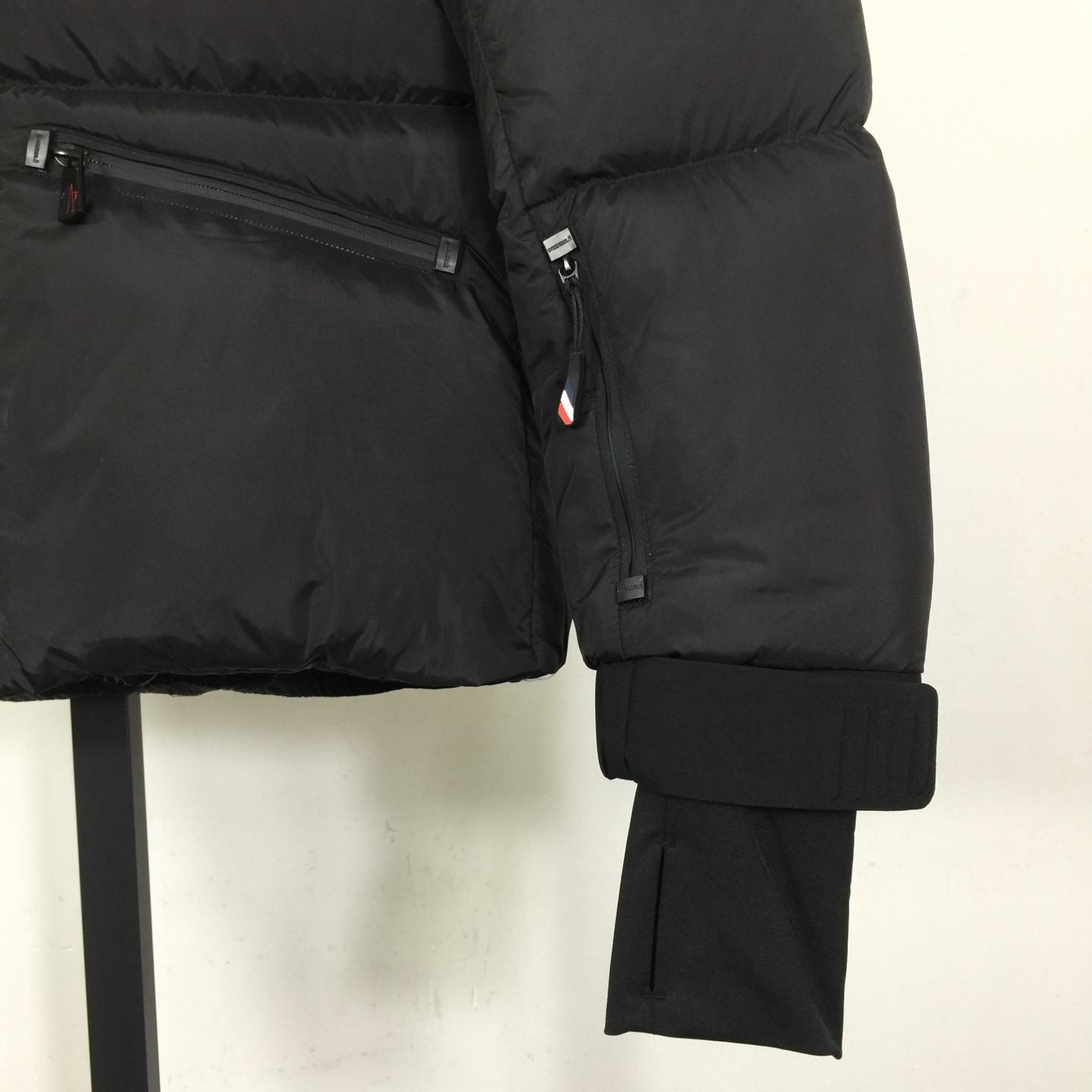 Moncler Verdons Short Down Jacket - DesignerGu