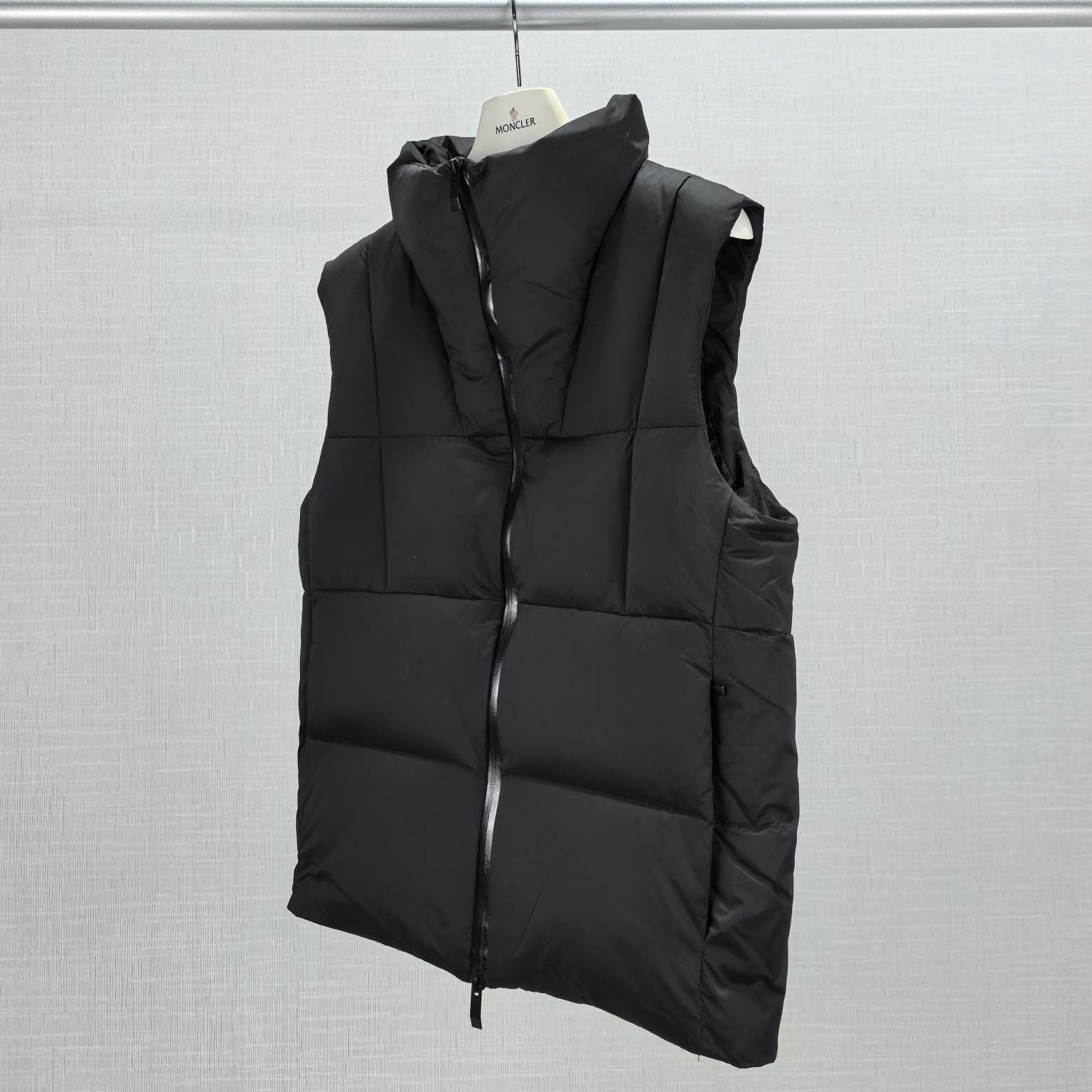 Moncler Padded Quilted Gilet - DesignerGu