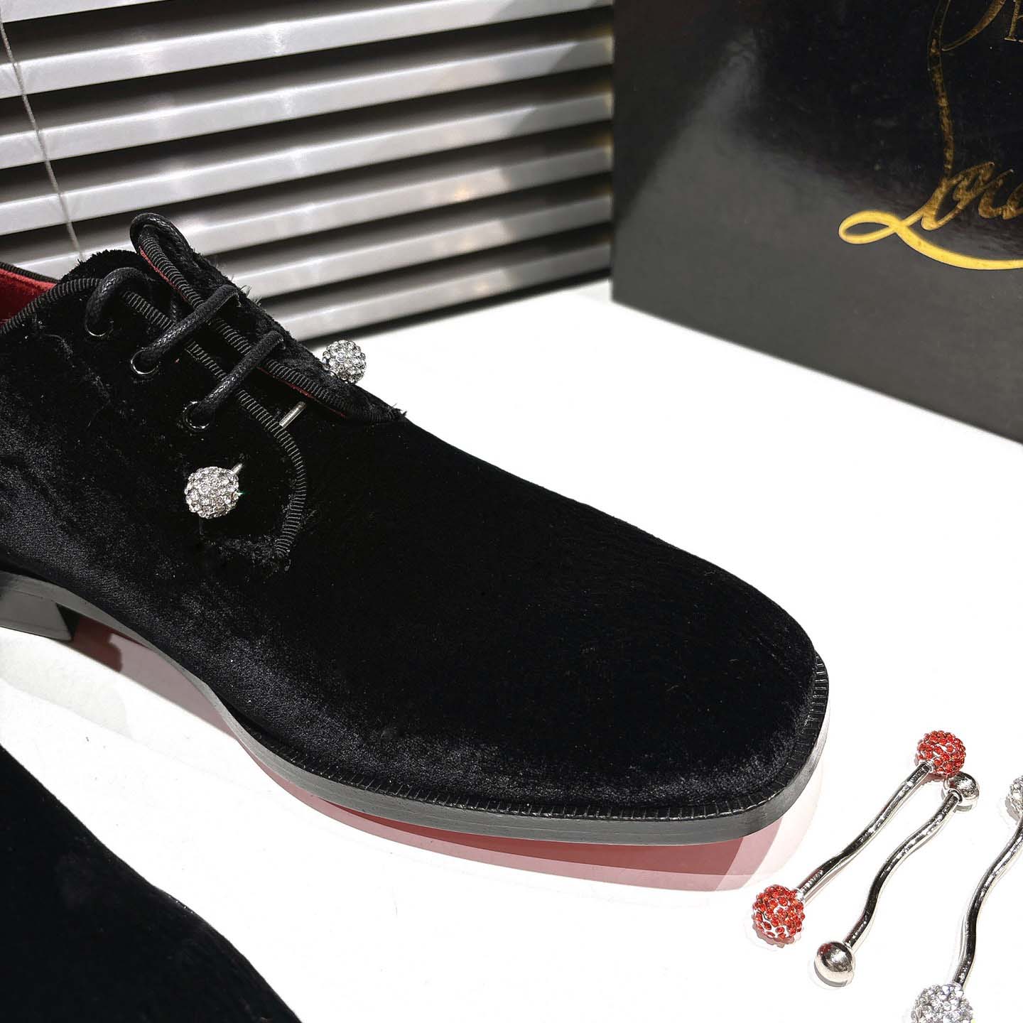 Christian Louboutin Chambeliss Night Strass Derbies - Velvet - DesignerGu