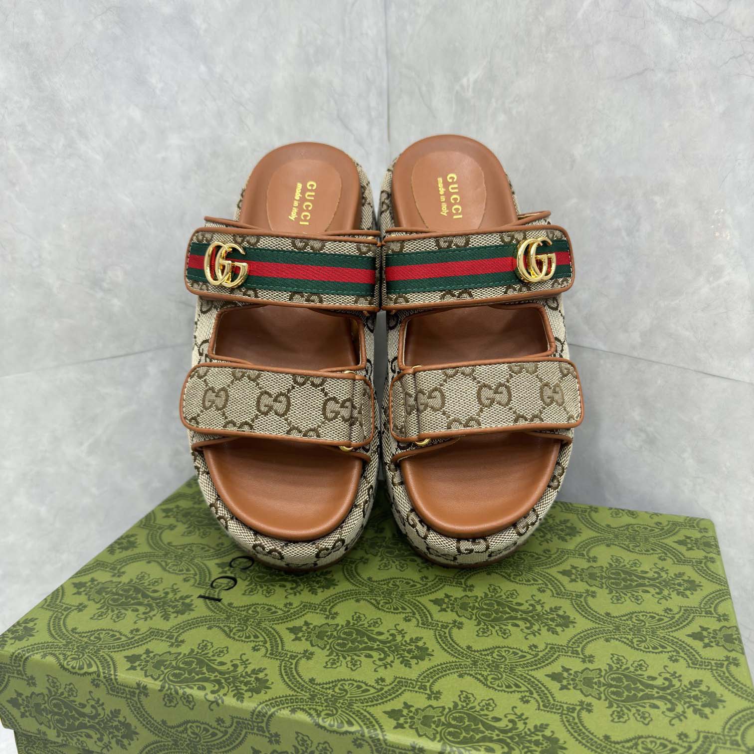 Gucci Platform GG Canvas Slides - DesignerGu