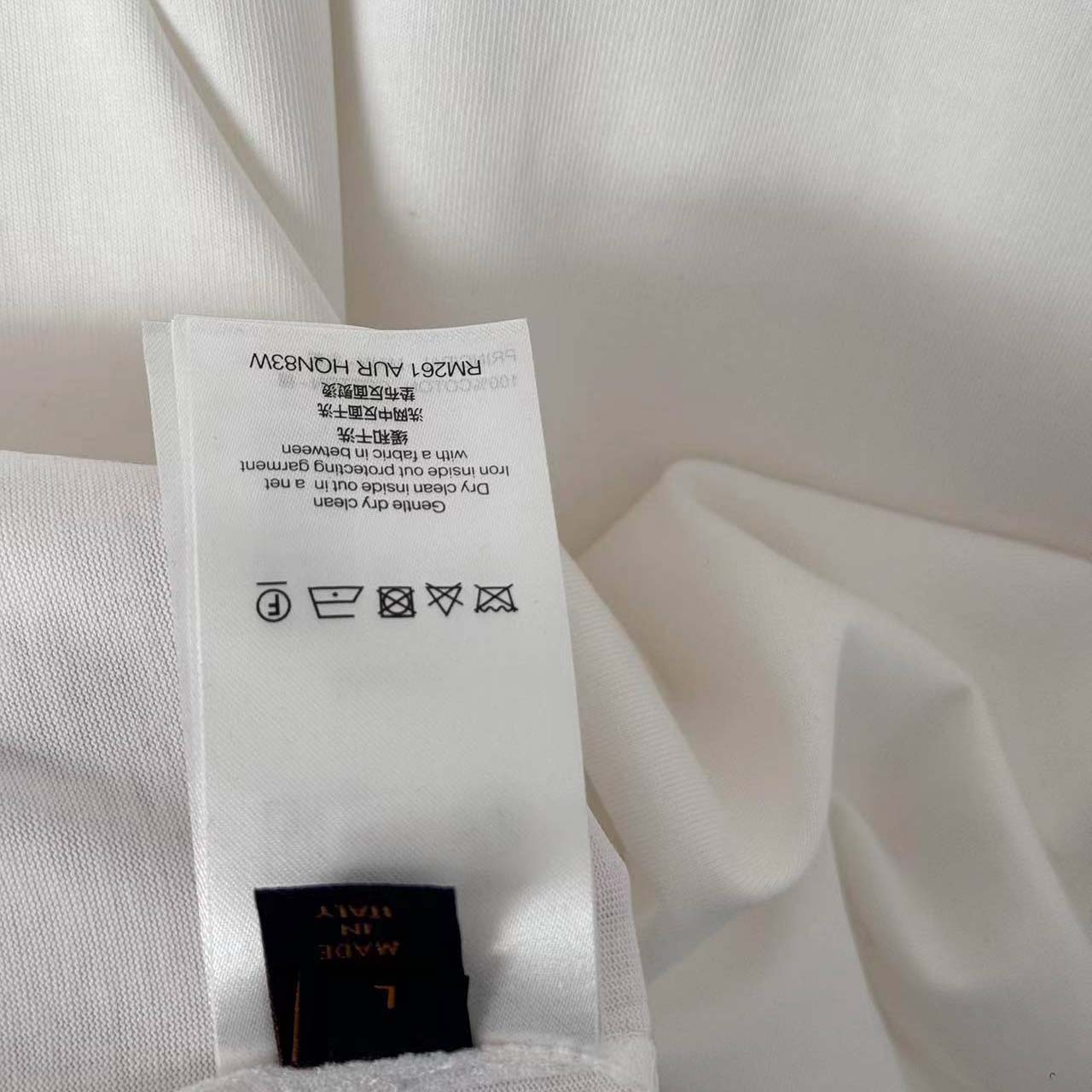 Louis Vuitton Embellished Signature T-Shirt - DesignerGu