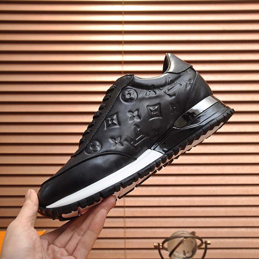 Louis Vuitton Sneaker        - DesignerGu
